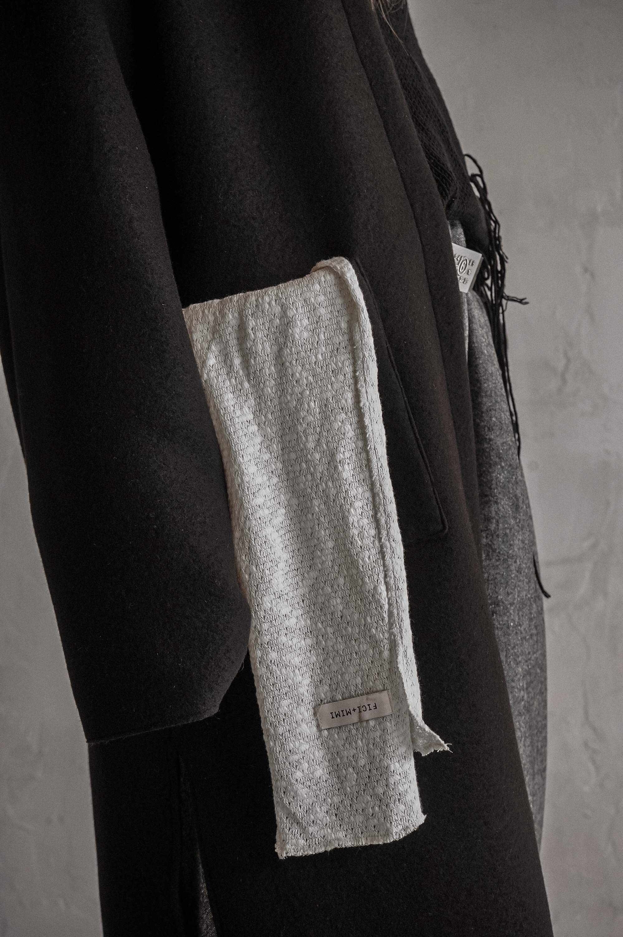 Wool Trench (Black)