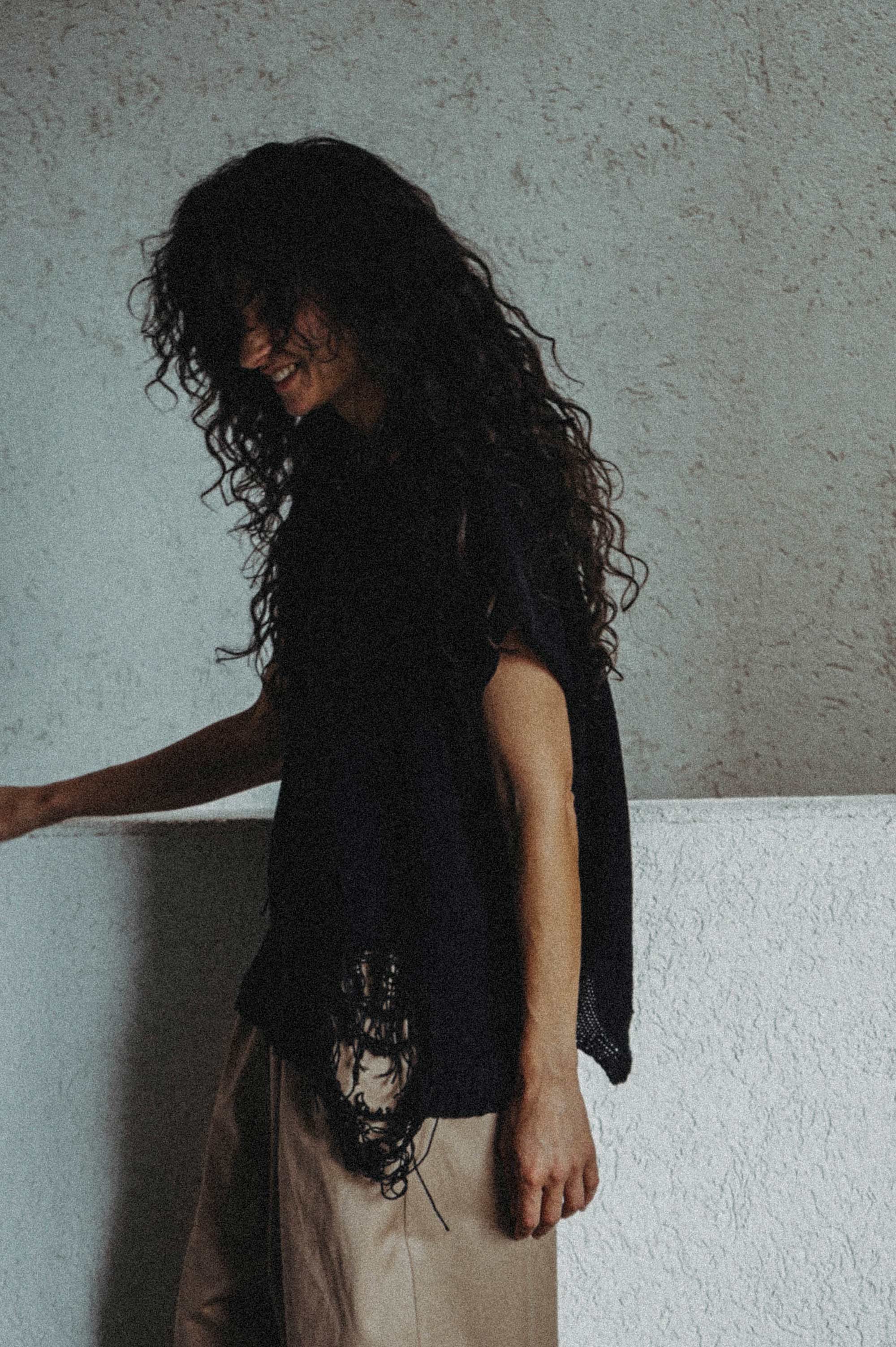 DISTRESSED COTTON SWEATER
