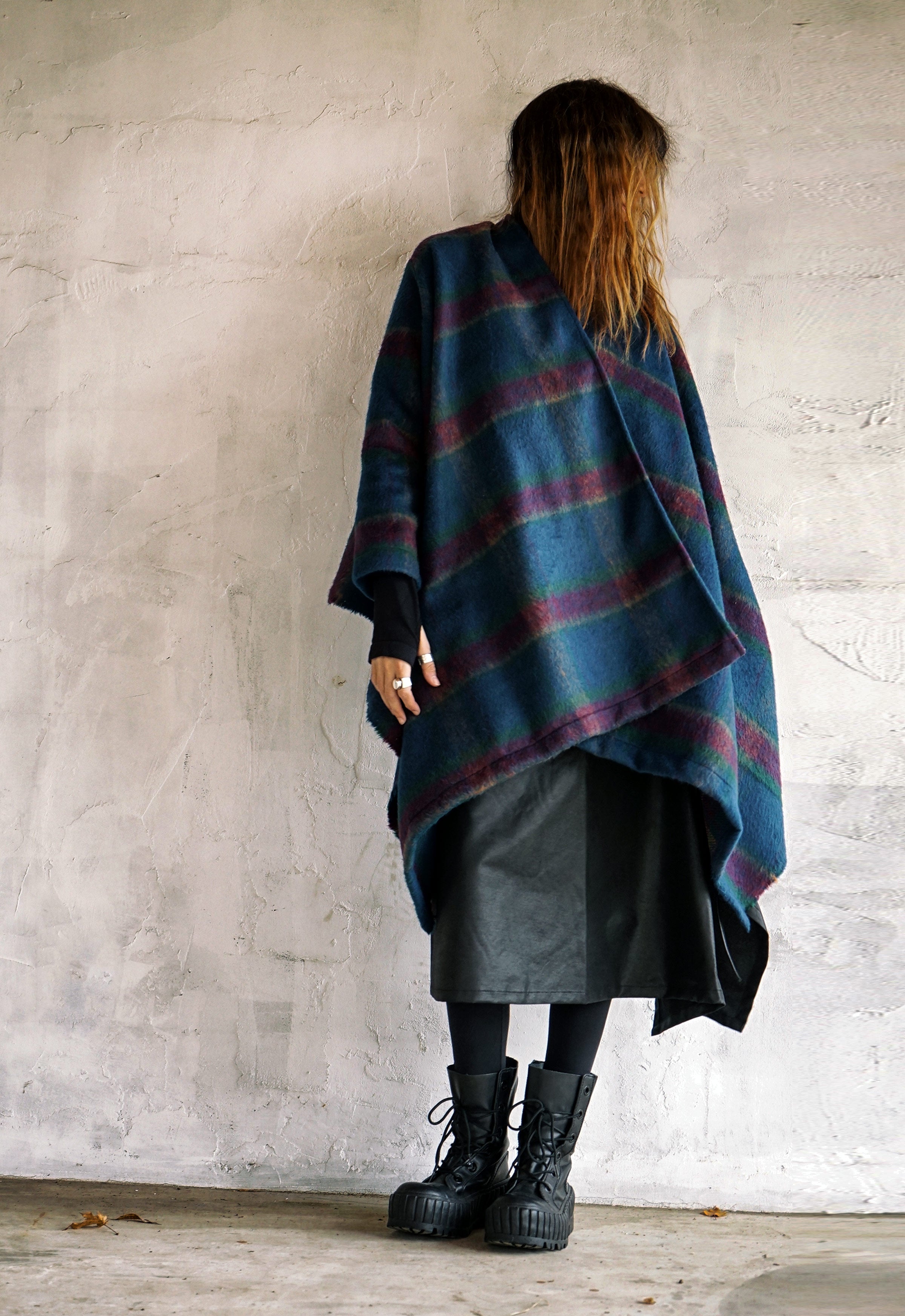 Wool Shawl (Midnight plaid)