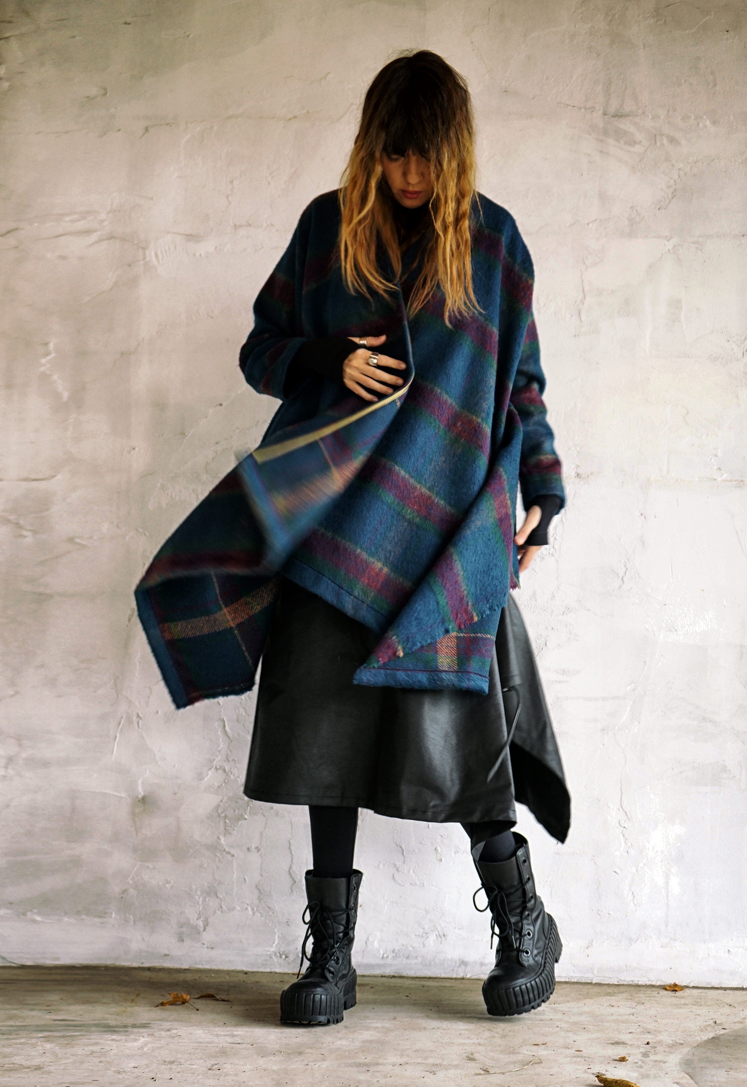 Wool Shawl (Midnight plaid)