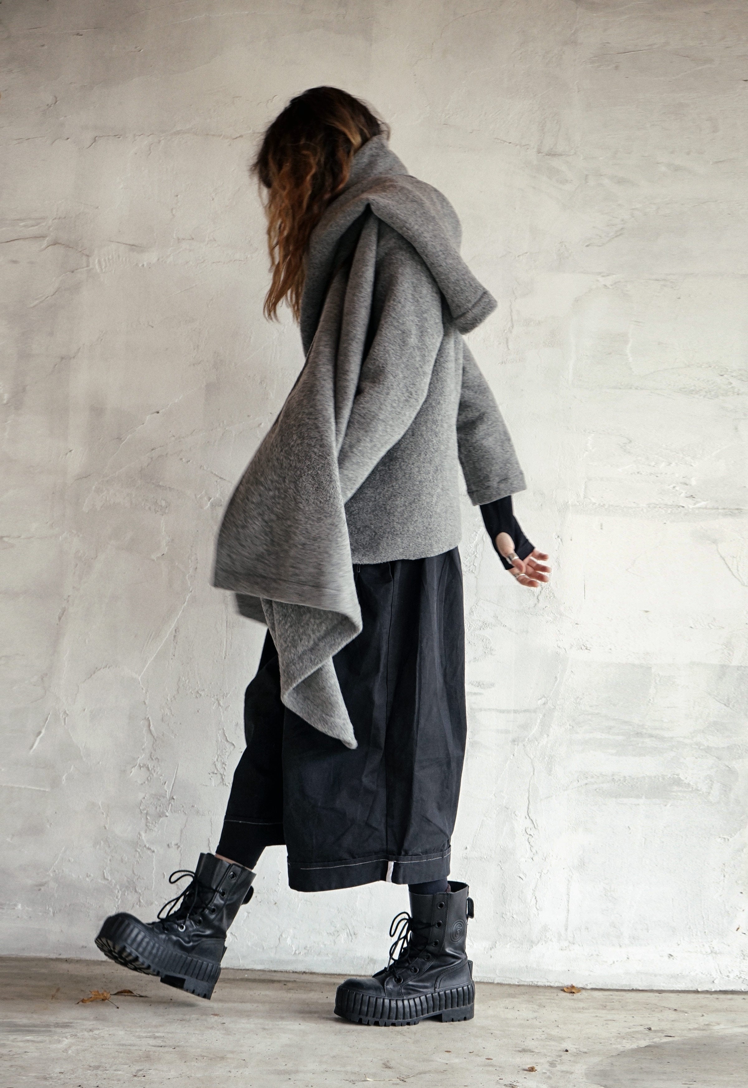 SHŌUN — 100% Boiled Wool Sculptural Wrap