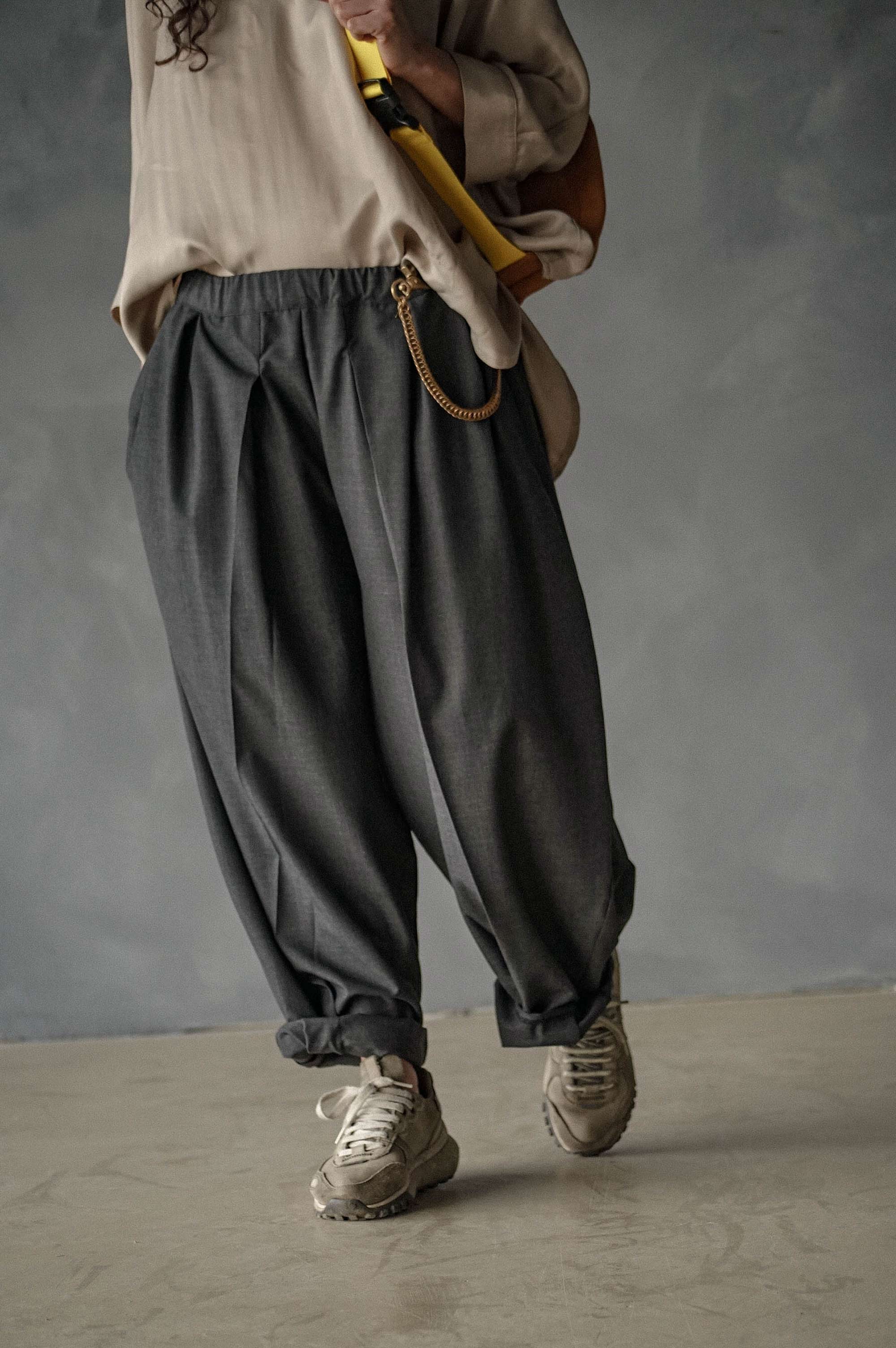 A cup of Coffee pleated trousers