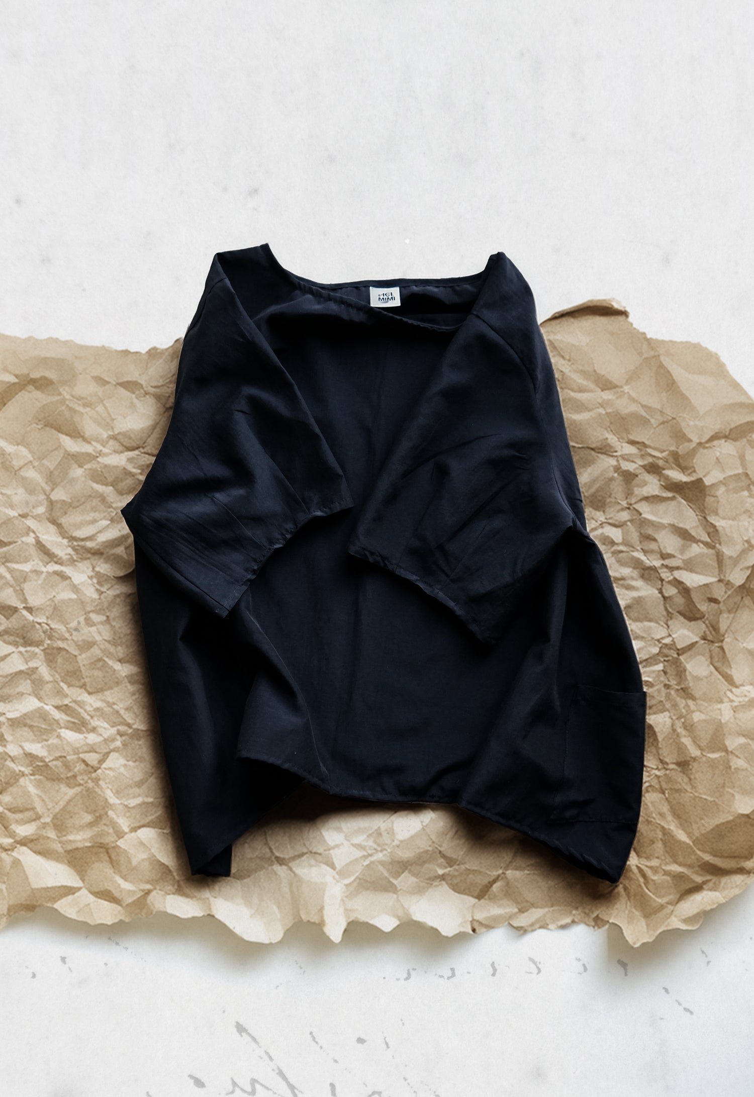 BLACK WATERS TOP
