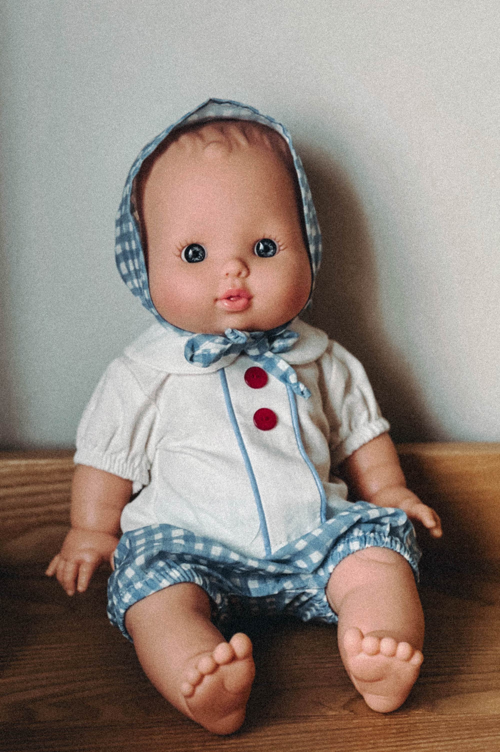 FAUSTINE AND HER VINTAGE SHIRT, BLOOMER & BONNET SET