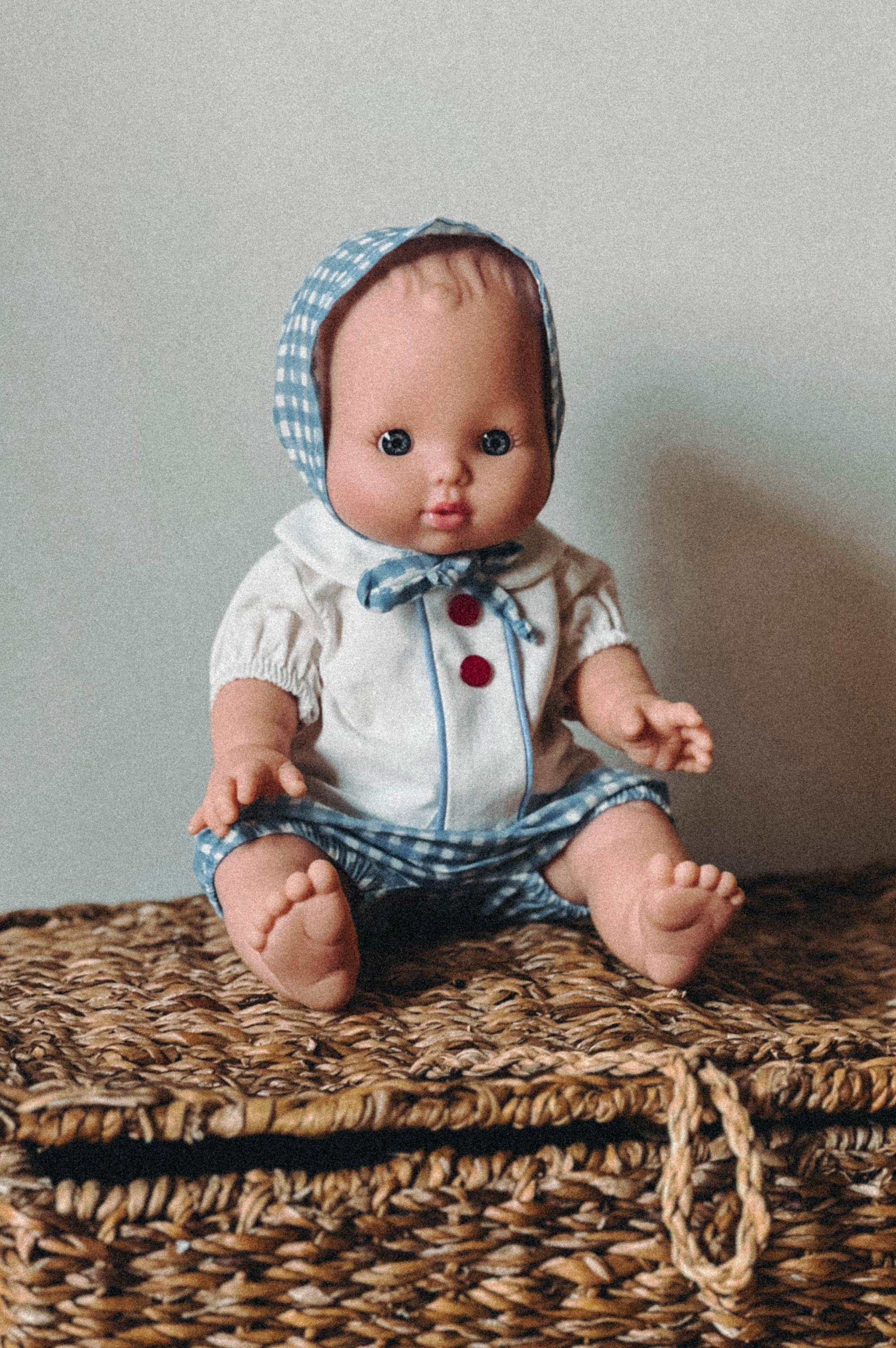 FAUSTINE AND HER VINTAGE SHIRT, BLOOMER & BONNET SET