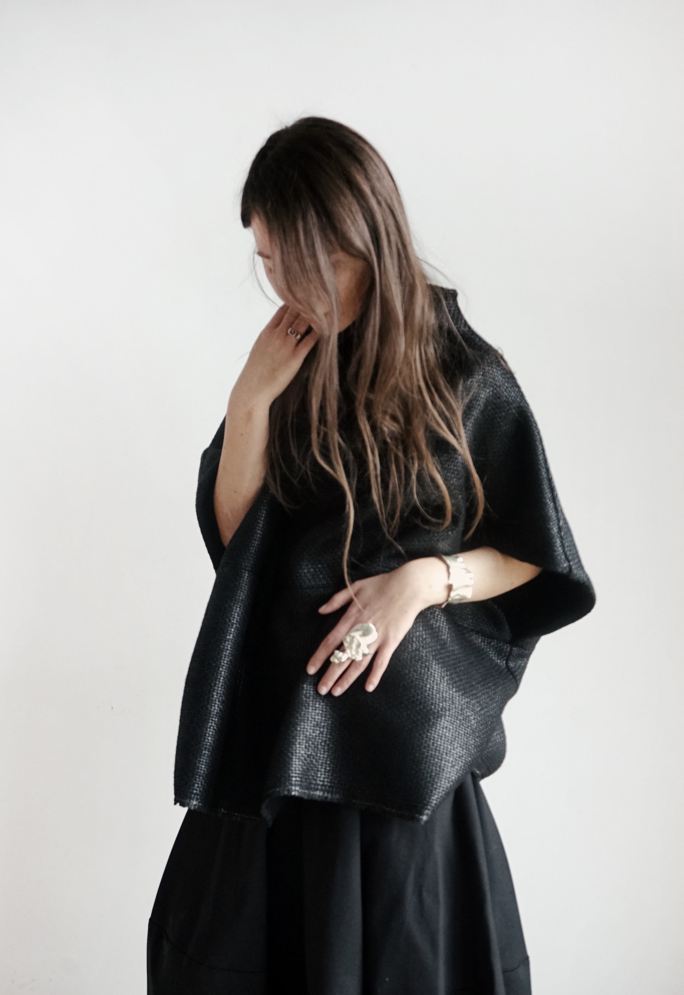 CHARCOAL SILK & WOOL TOP