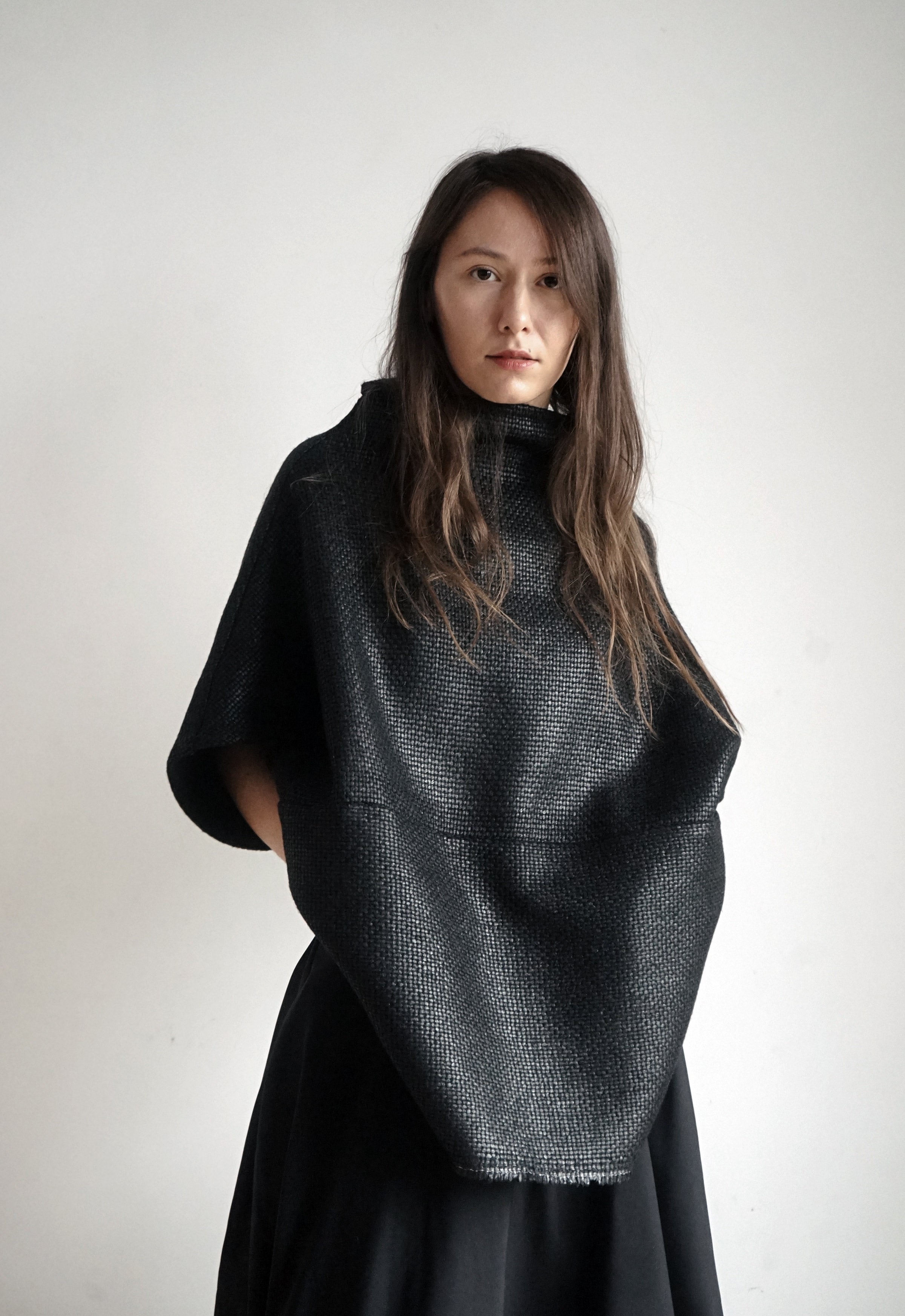 CHARCOAL SILK & WOOL TOP