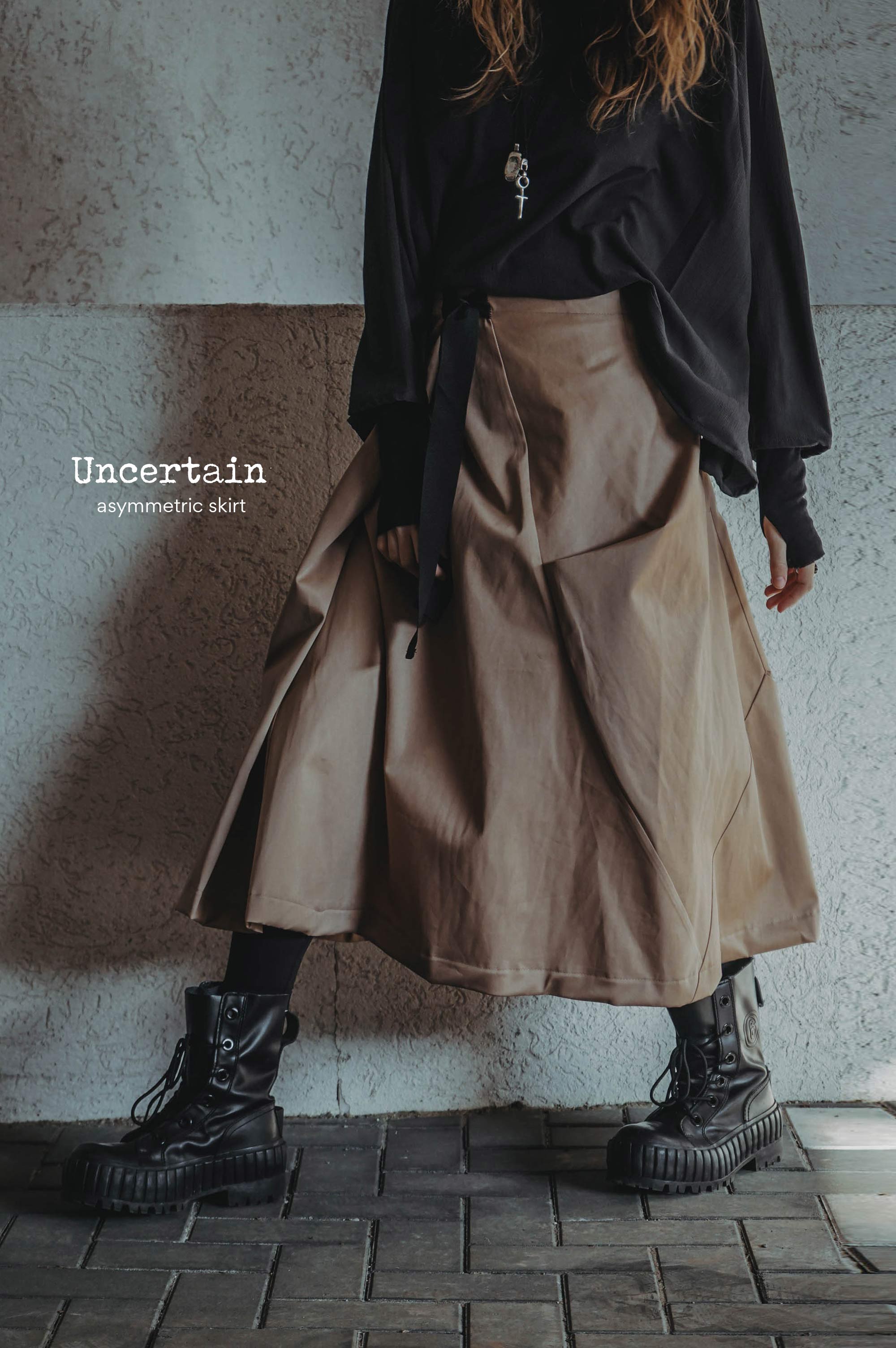 Uncertain Asymmetric Skirt