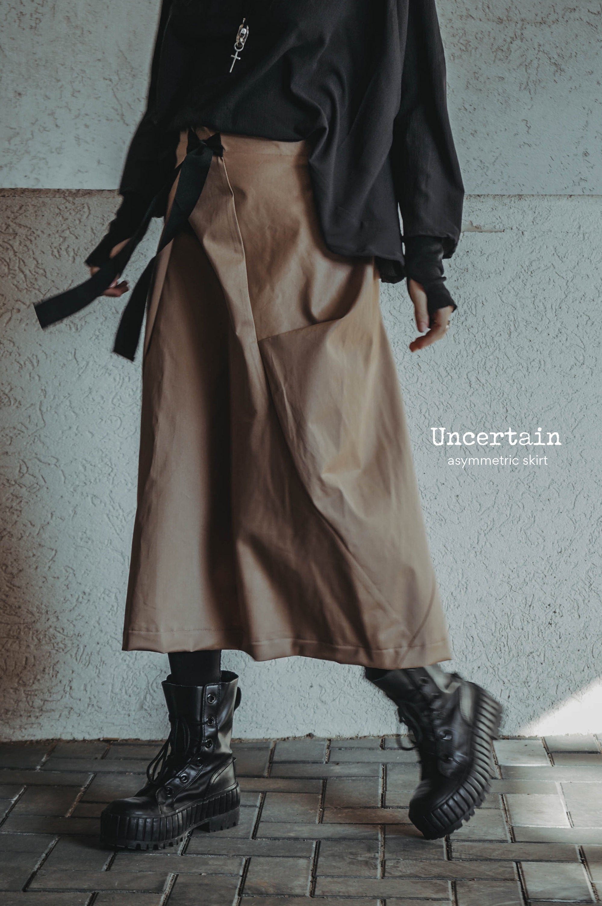 Uncertain Asymmetric Skirt
