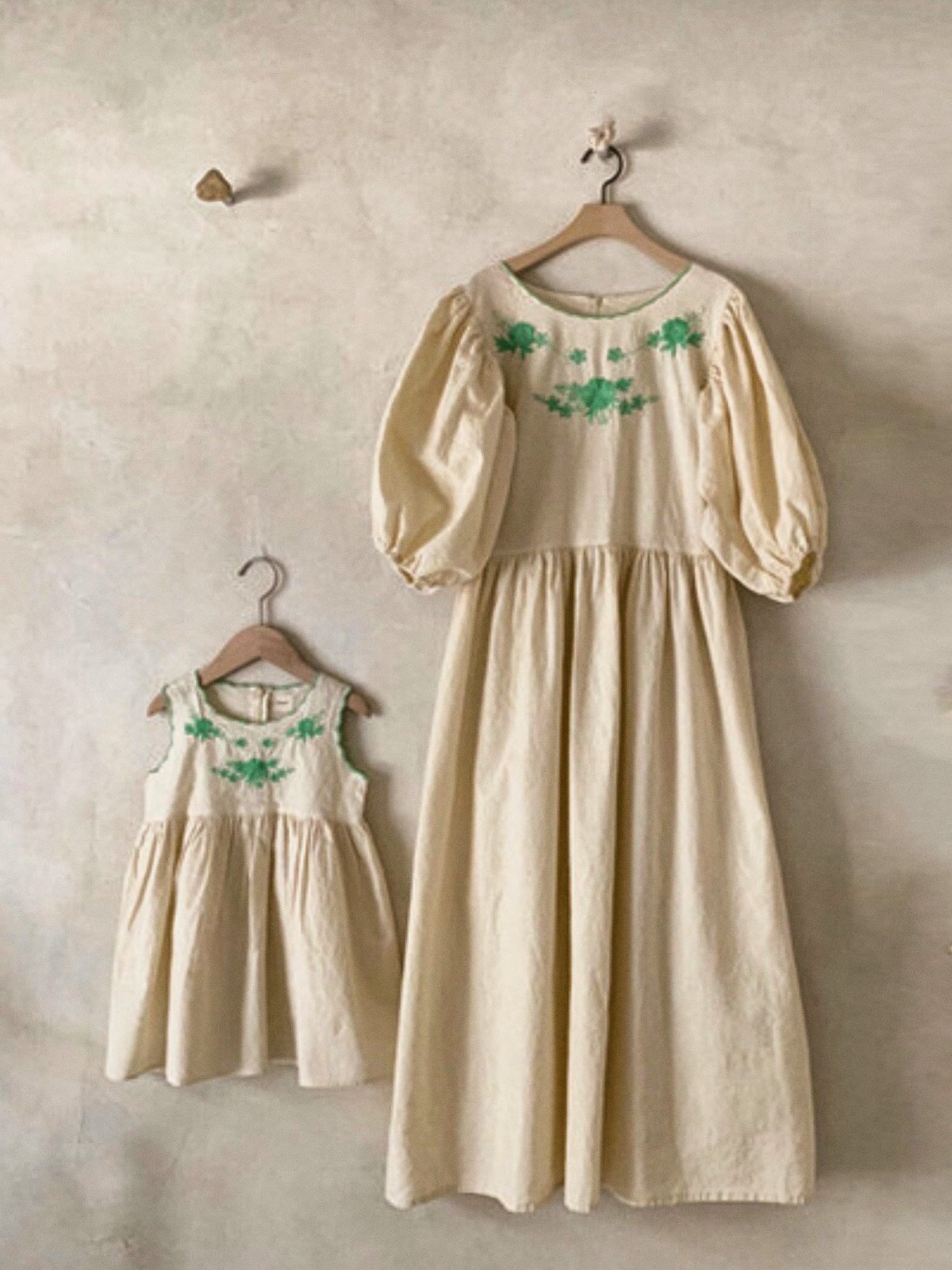 Mom Scollap Embroidery One-piece