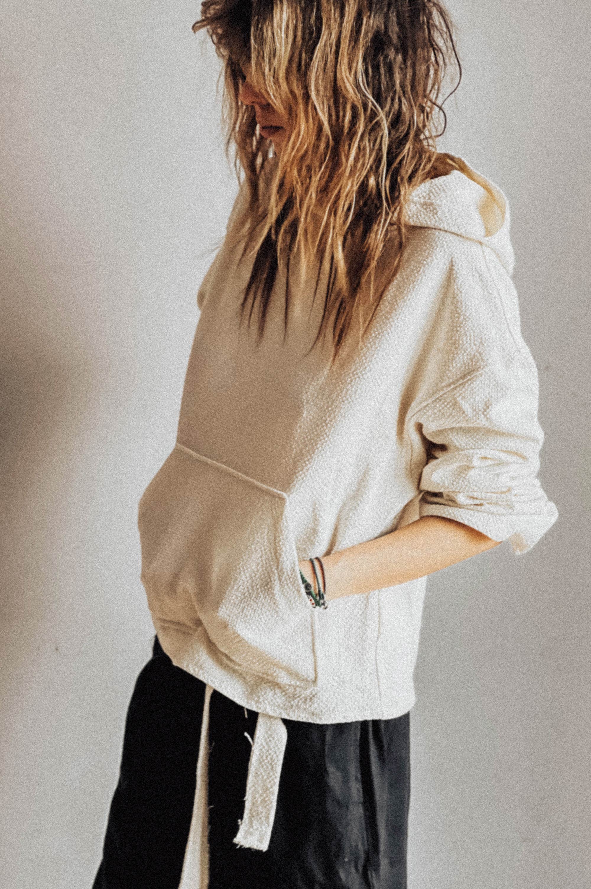 NOMADIC MOOD HOODIE