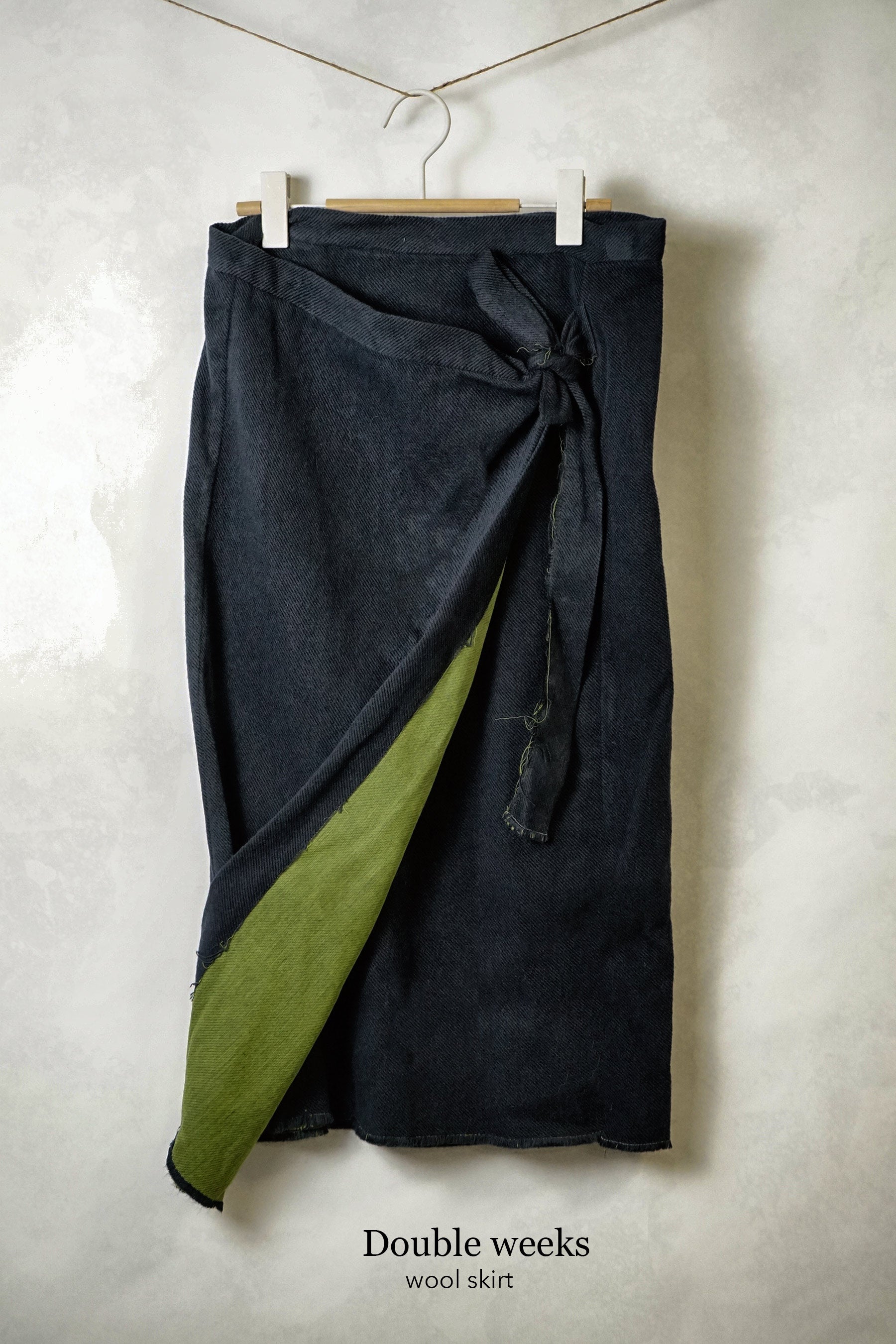 Double Weeks wool skirt