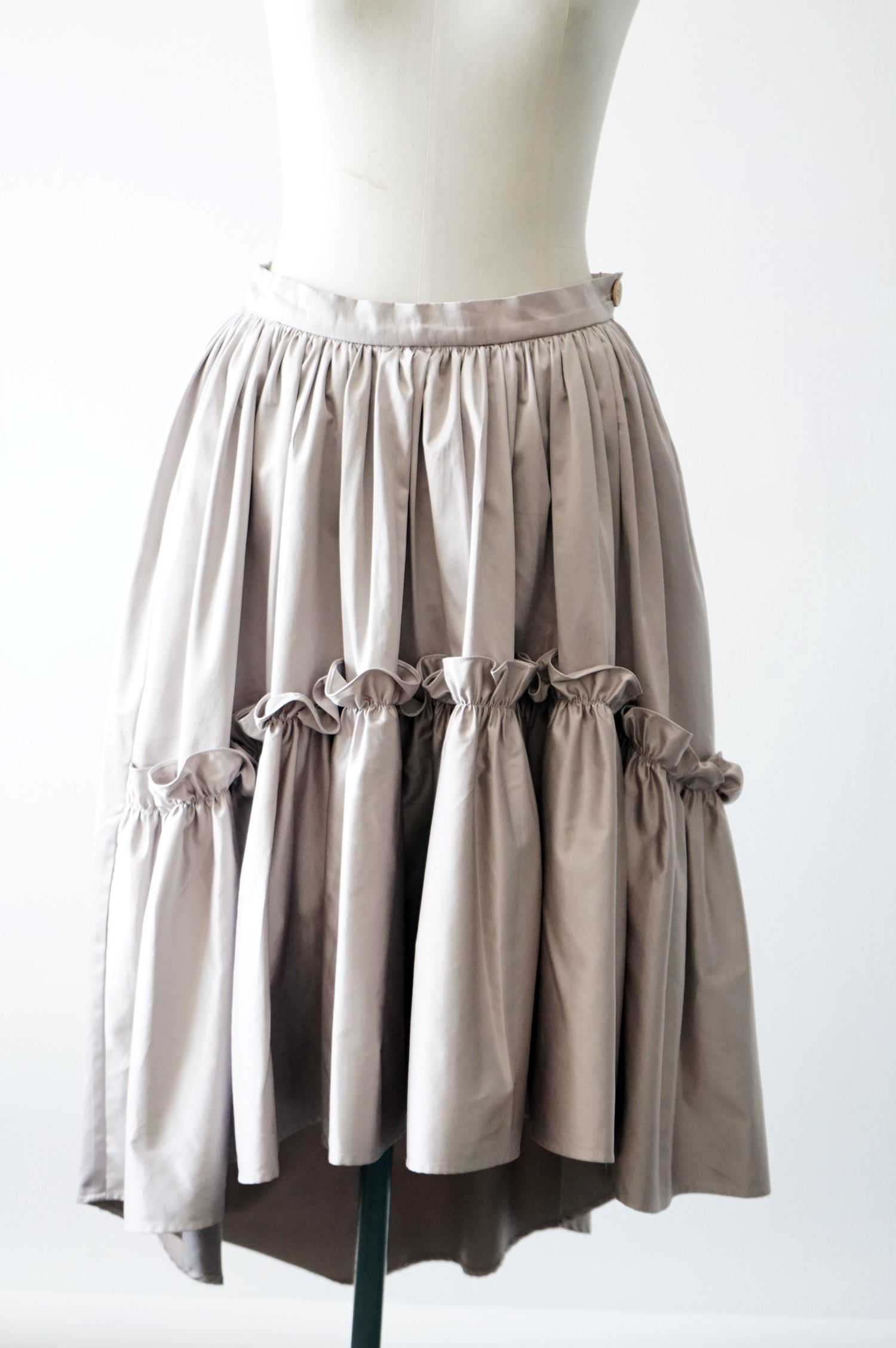Silky meadow skirt