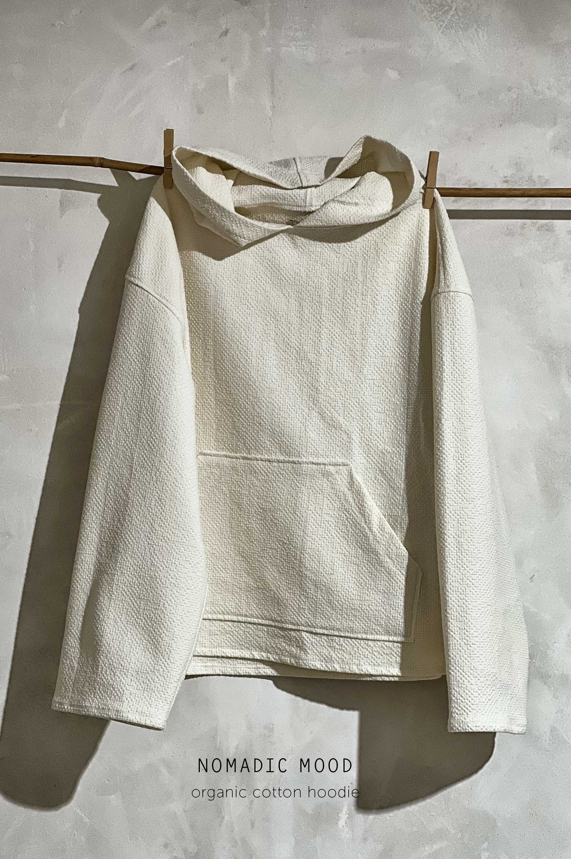 NOMADIC MOOD HOODIE