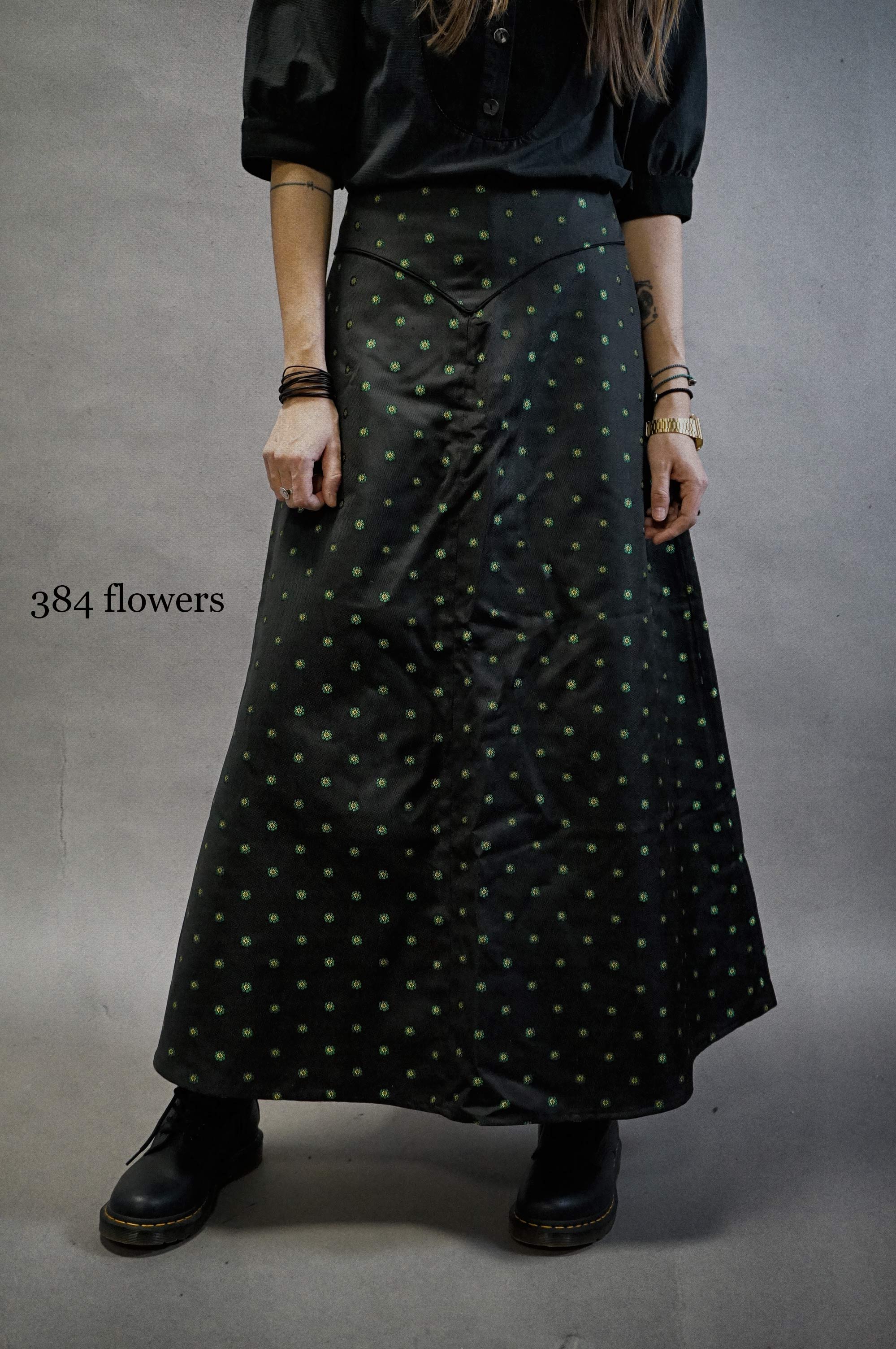 384 Flowers skirt