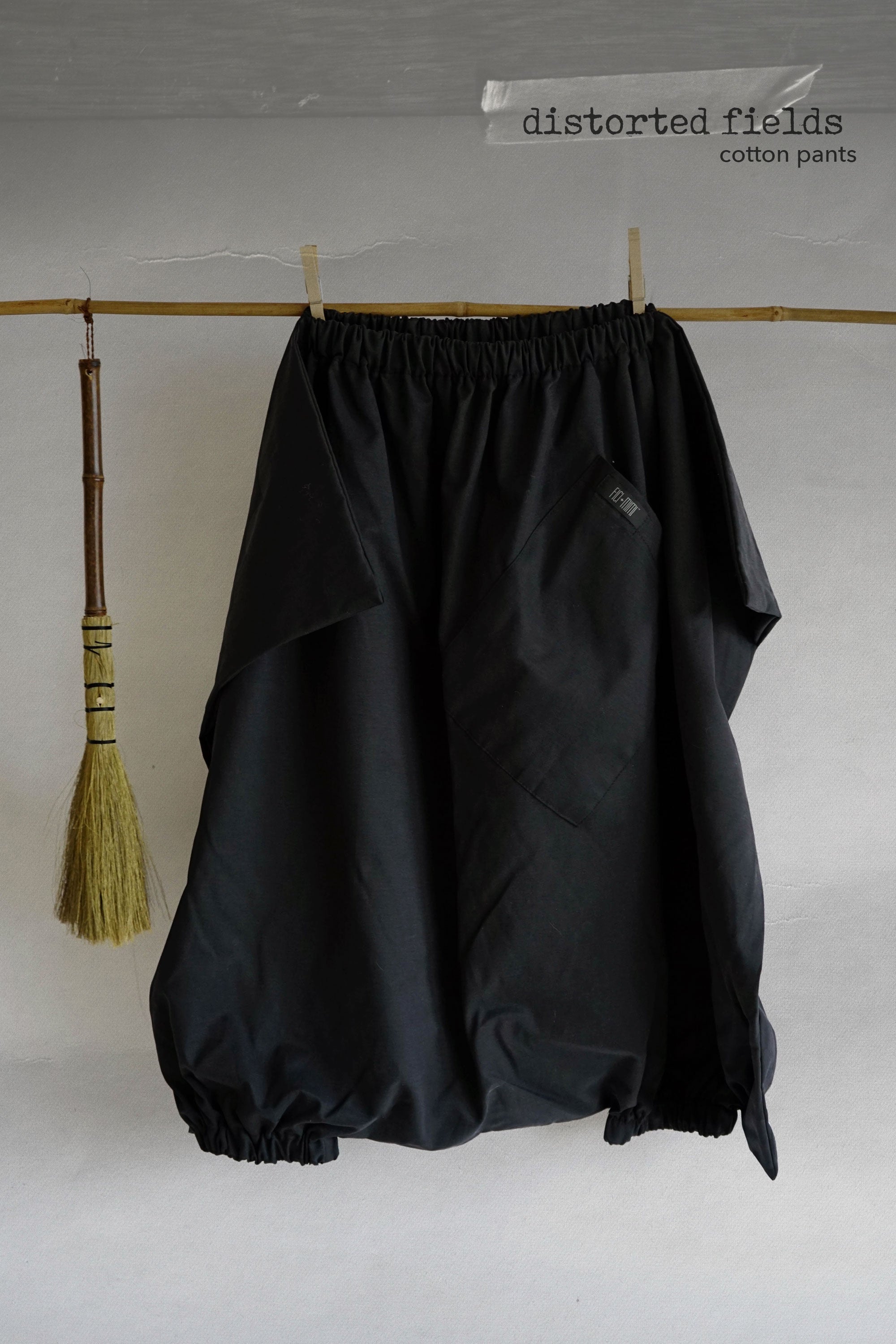 Distorted fields pants