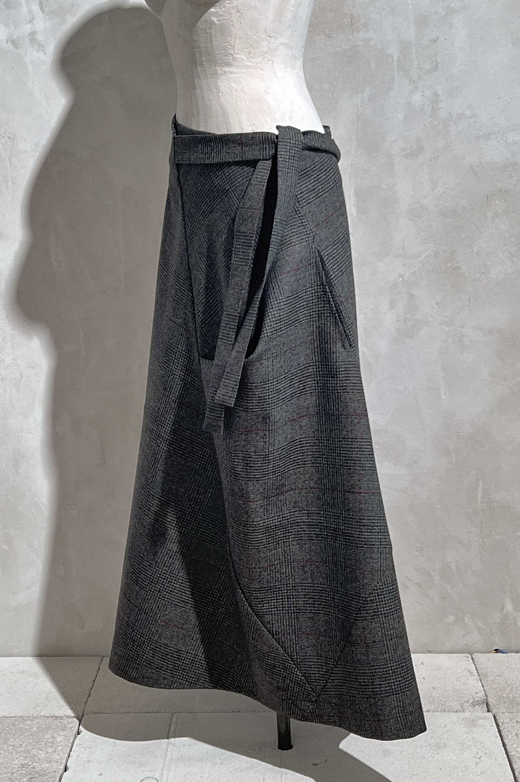 So she says wool skirt