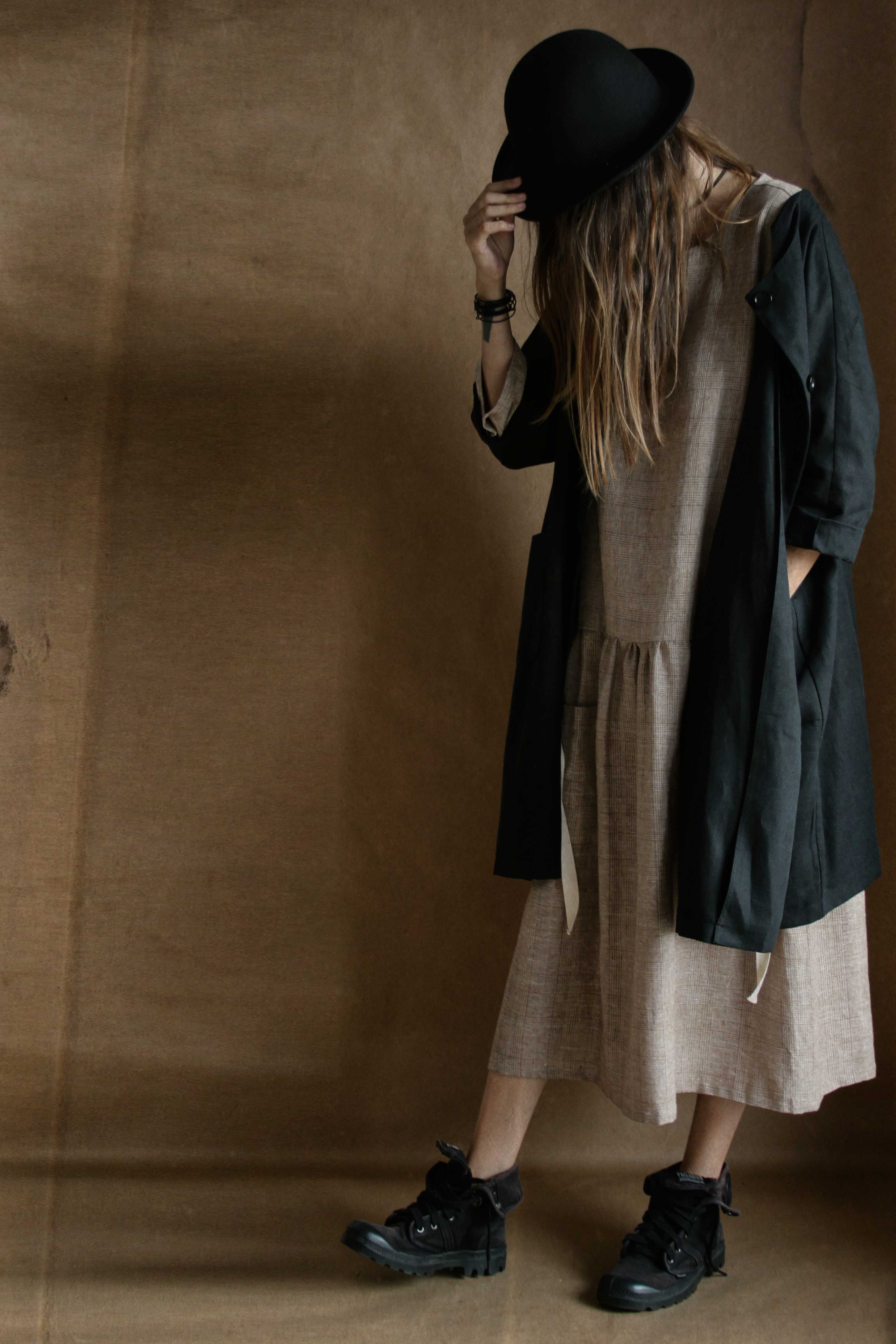 Old lovers linen trench