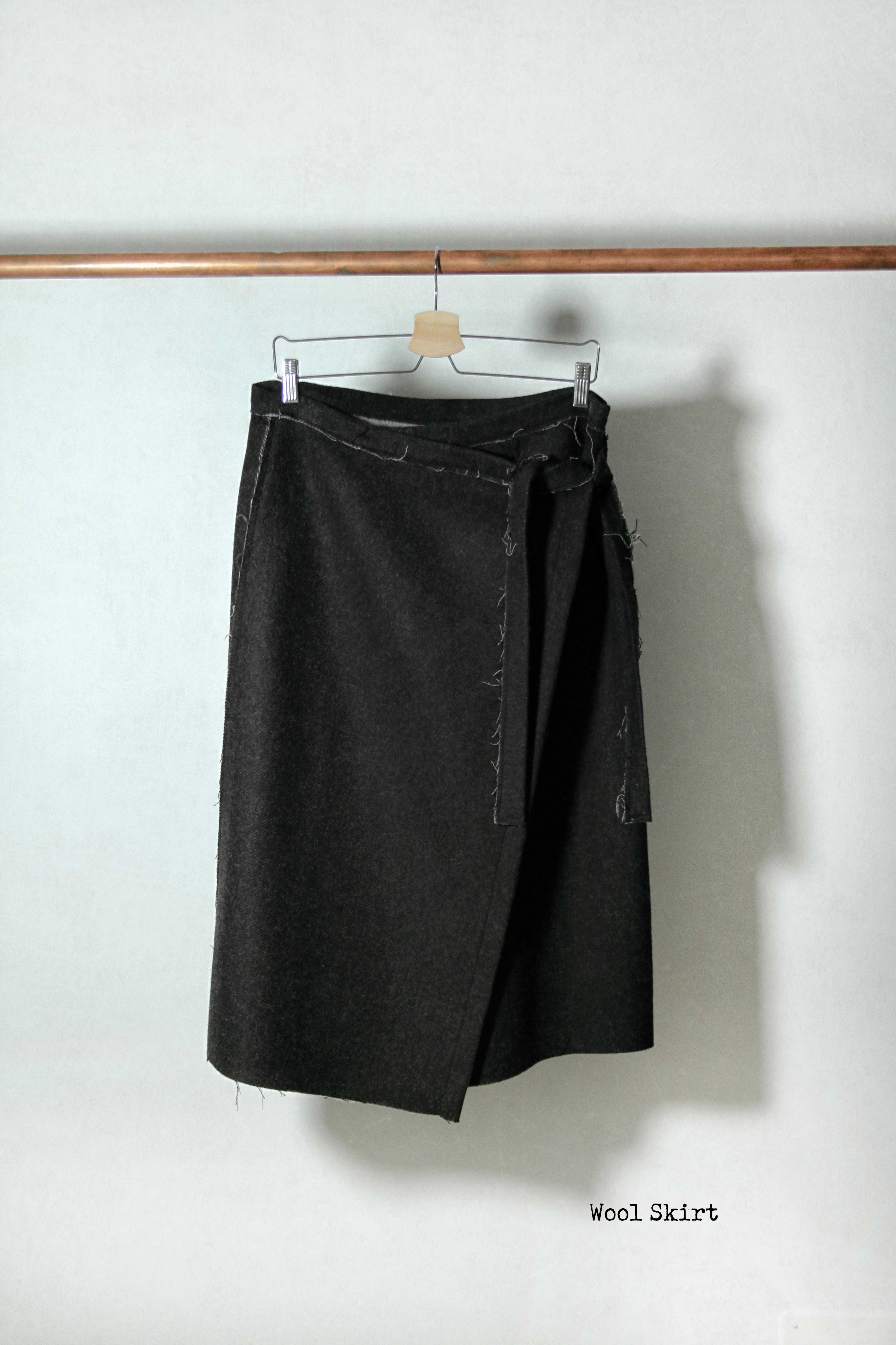 Wool skirt