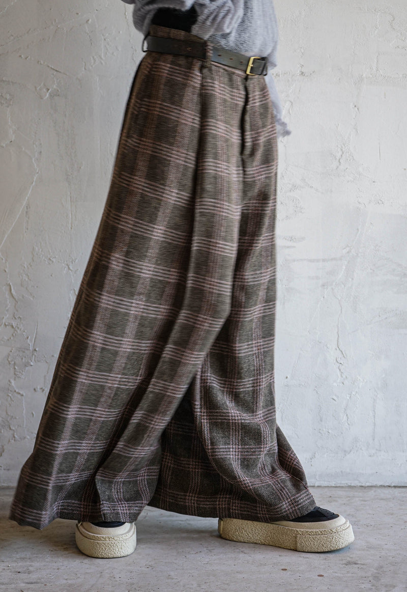 Drift Seam Pleated Trousers