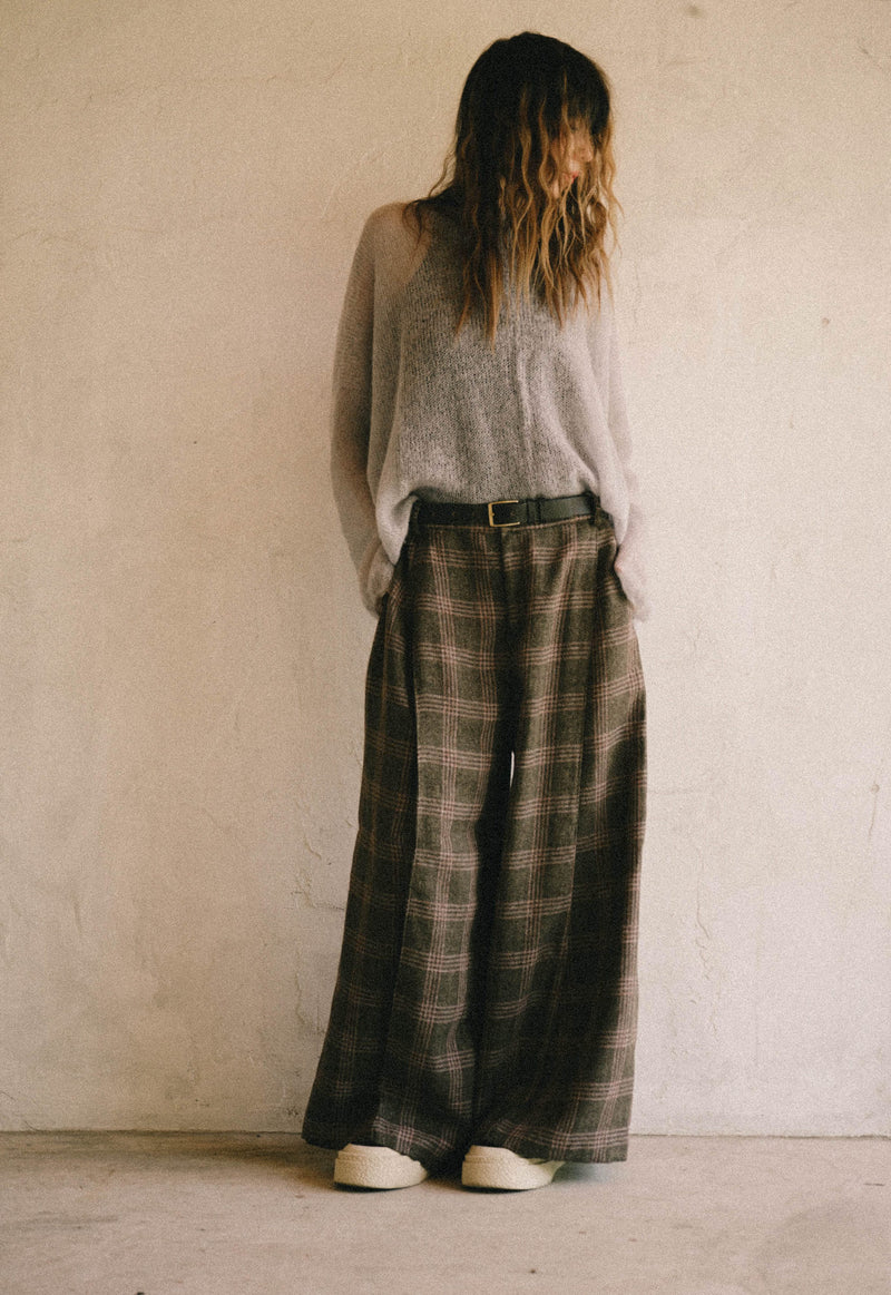 Drift Seam Pleated Trousers