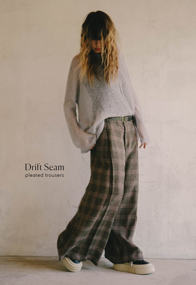 Drift Seam Pleated Trousers
