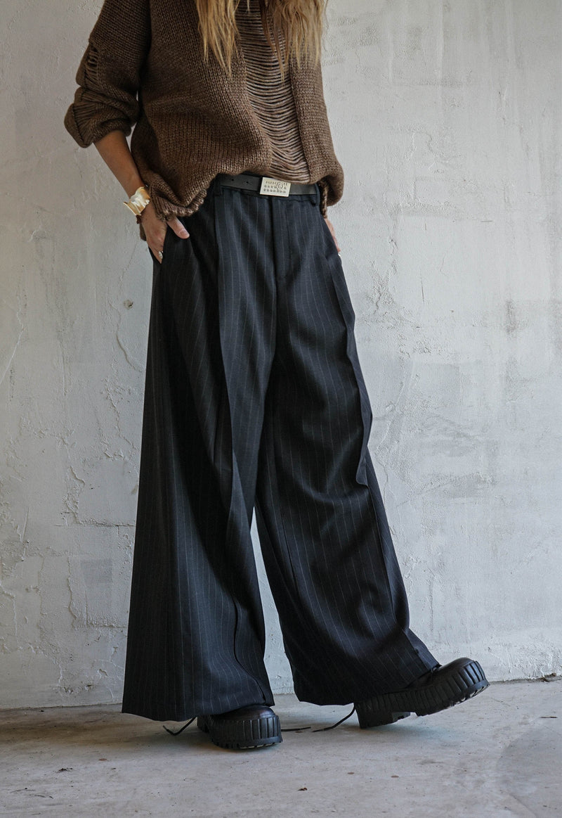 Unravel Pleated Trousers