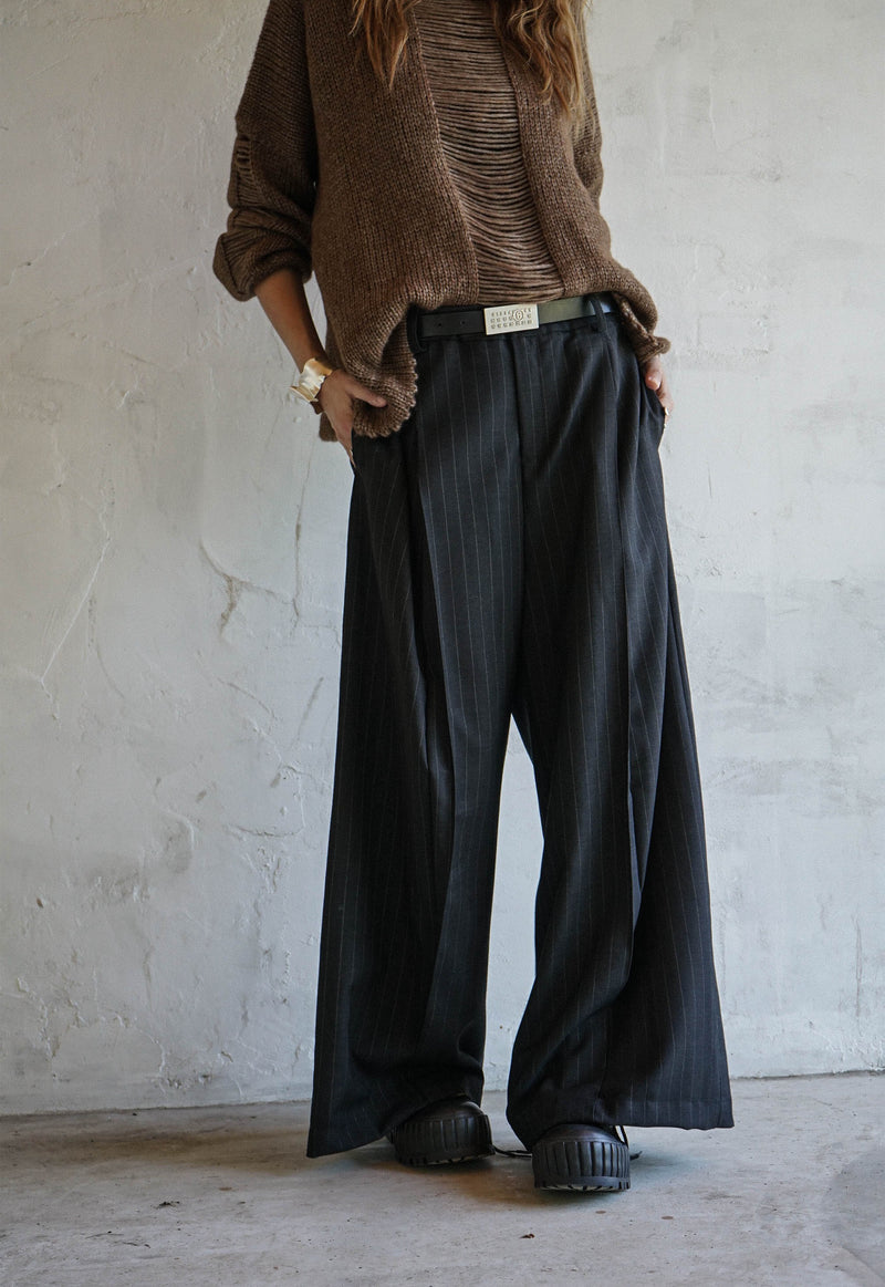 Unravel Pleated Trousers