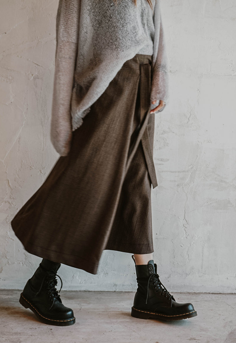 Autumn veil asymmetric skirt