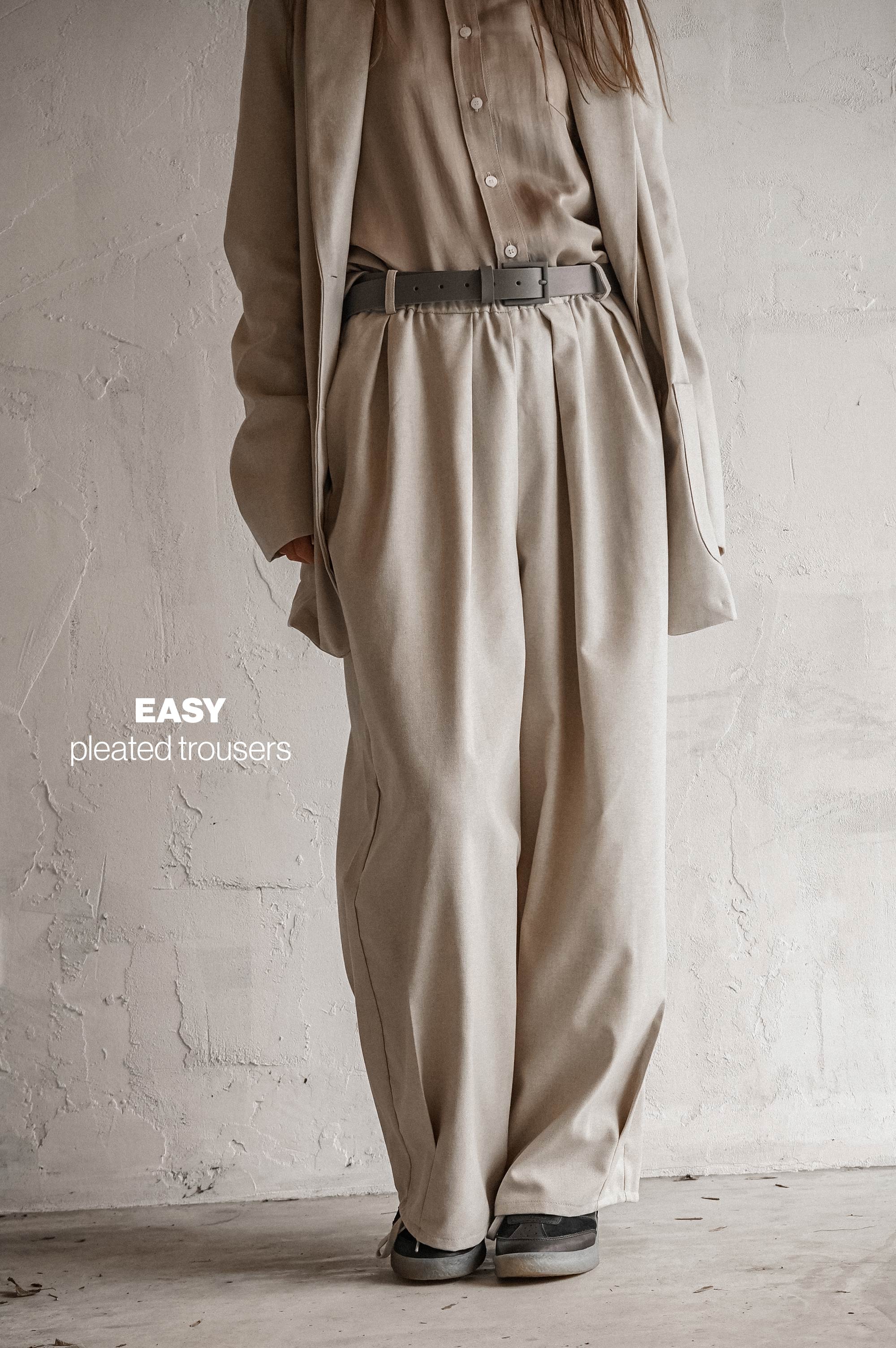 Soft Wool Pleated Trousers