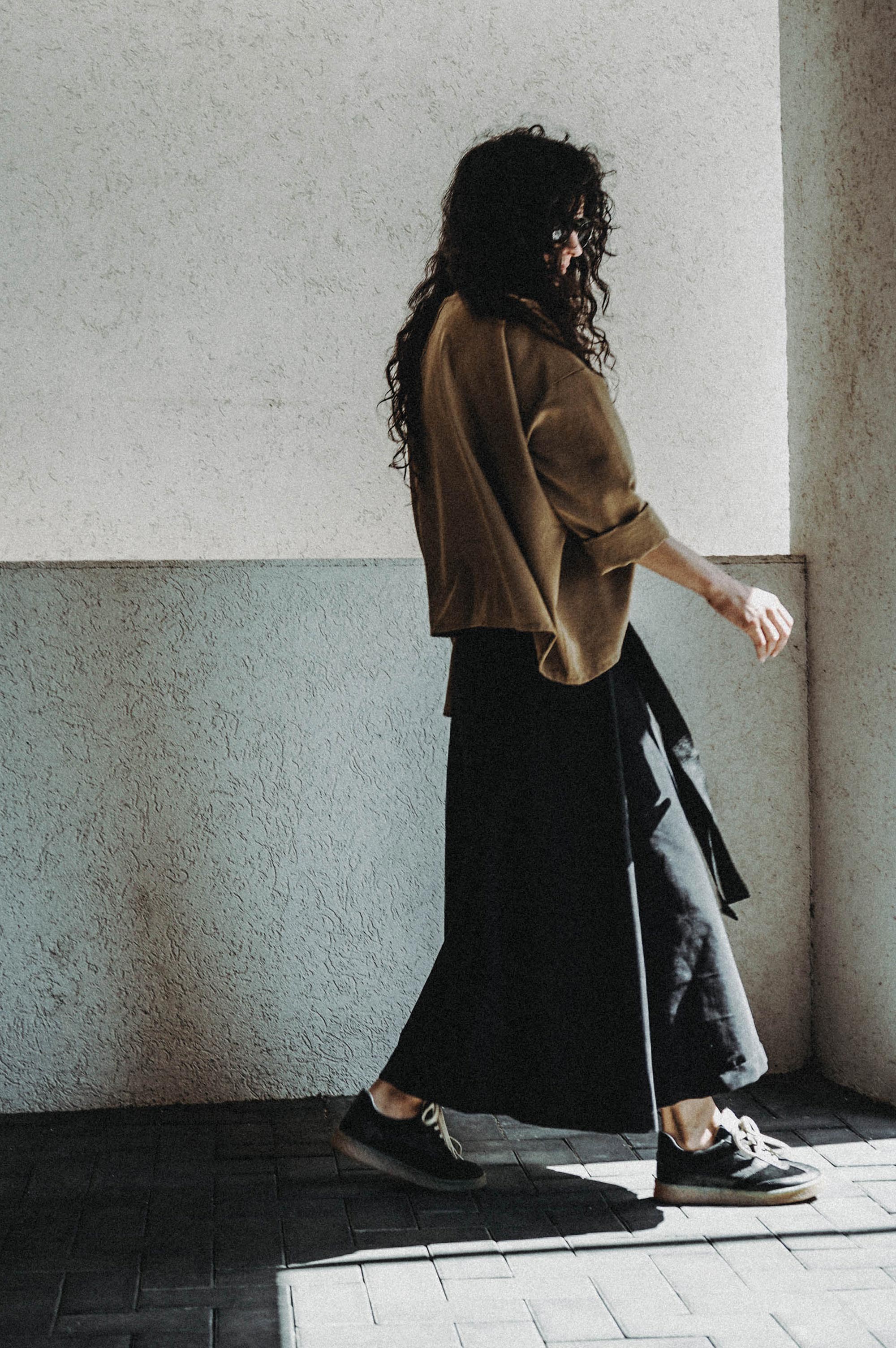 Disclosure Asymmetric Skirt