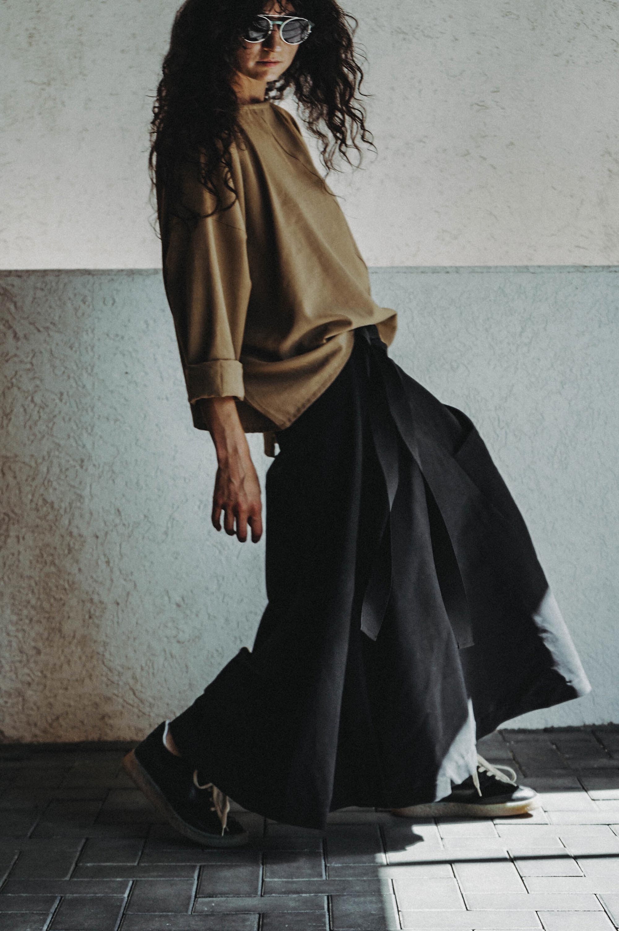 Disclosure Asymmetric Skirt