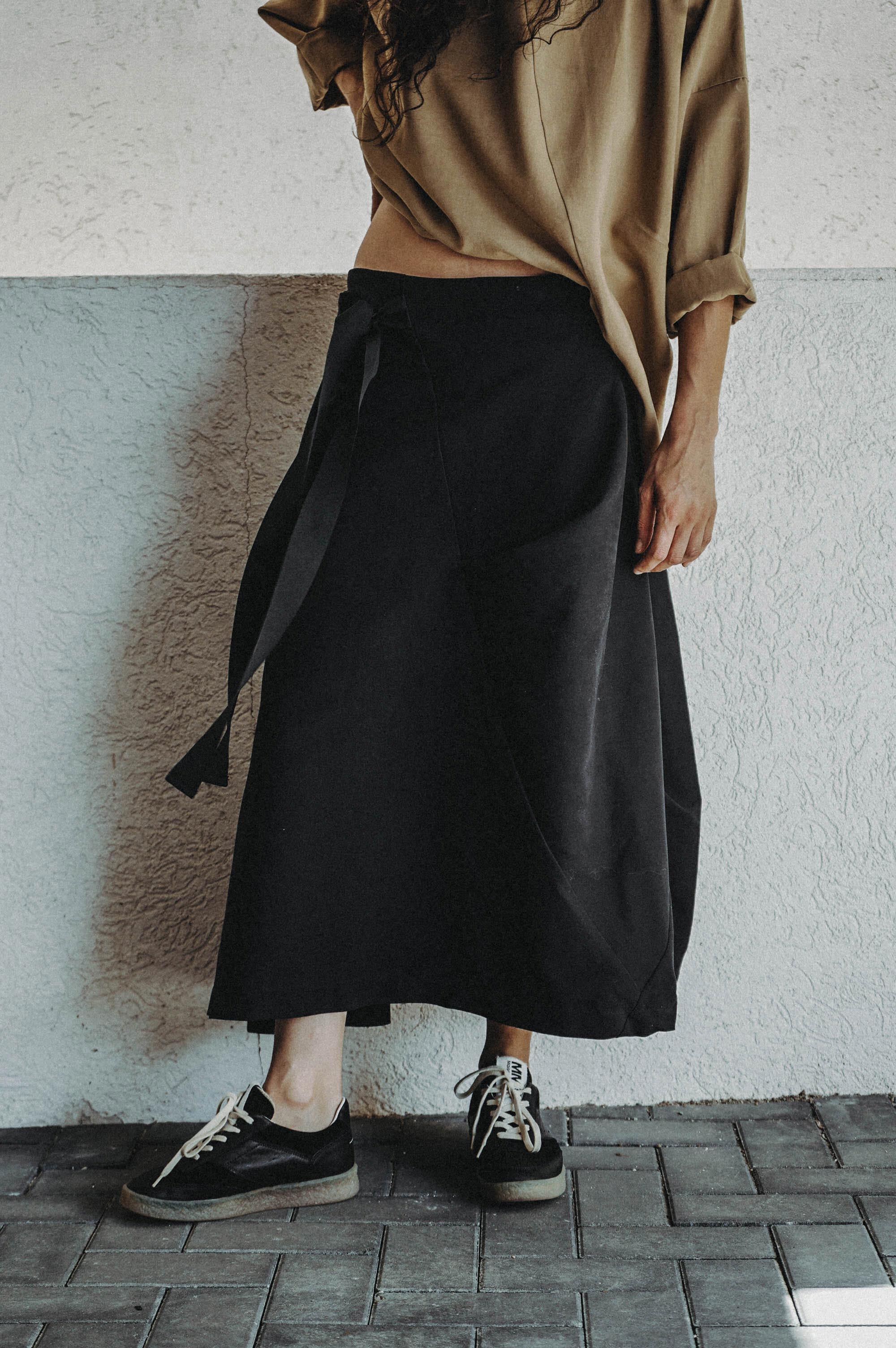 Disclosure Asymmetric Skirt