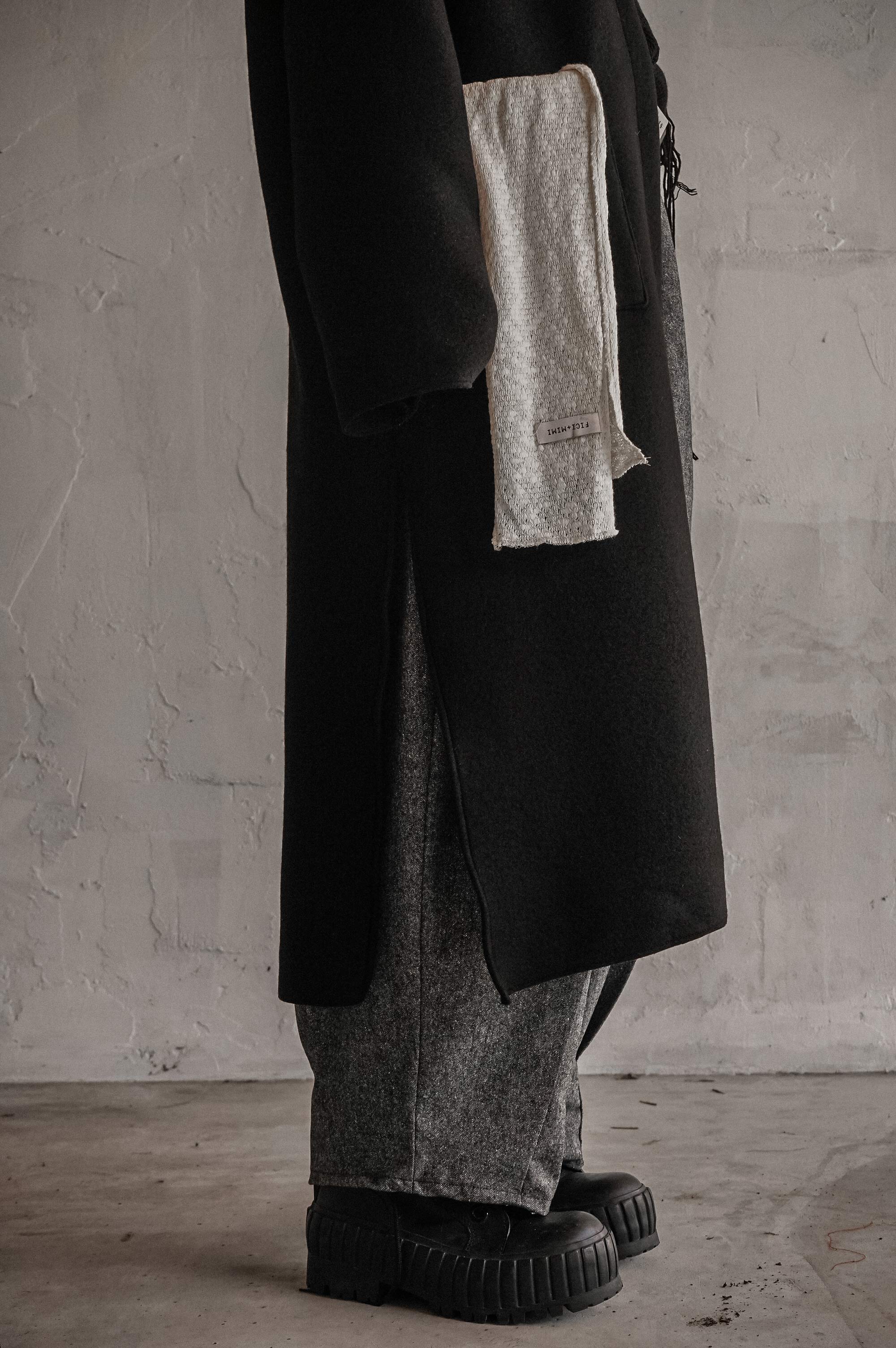 Wool Trench (Black)