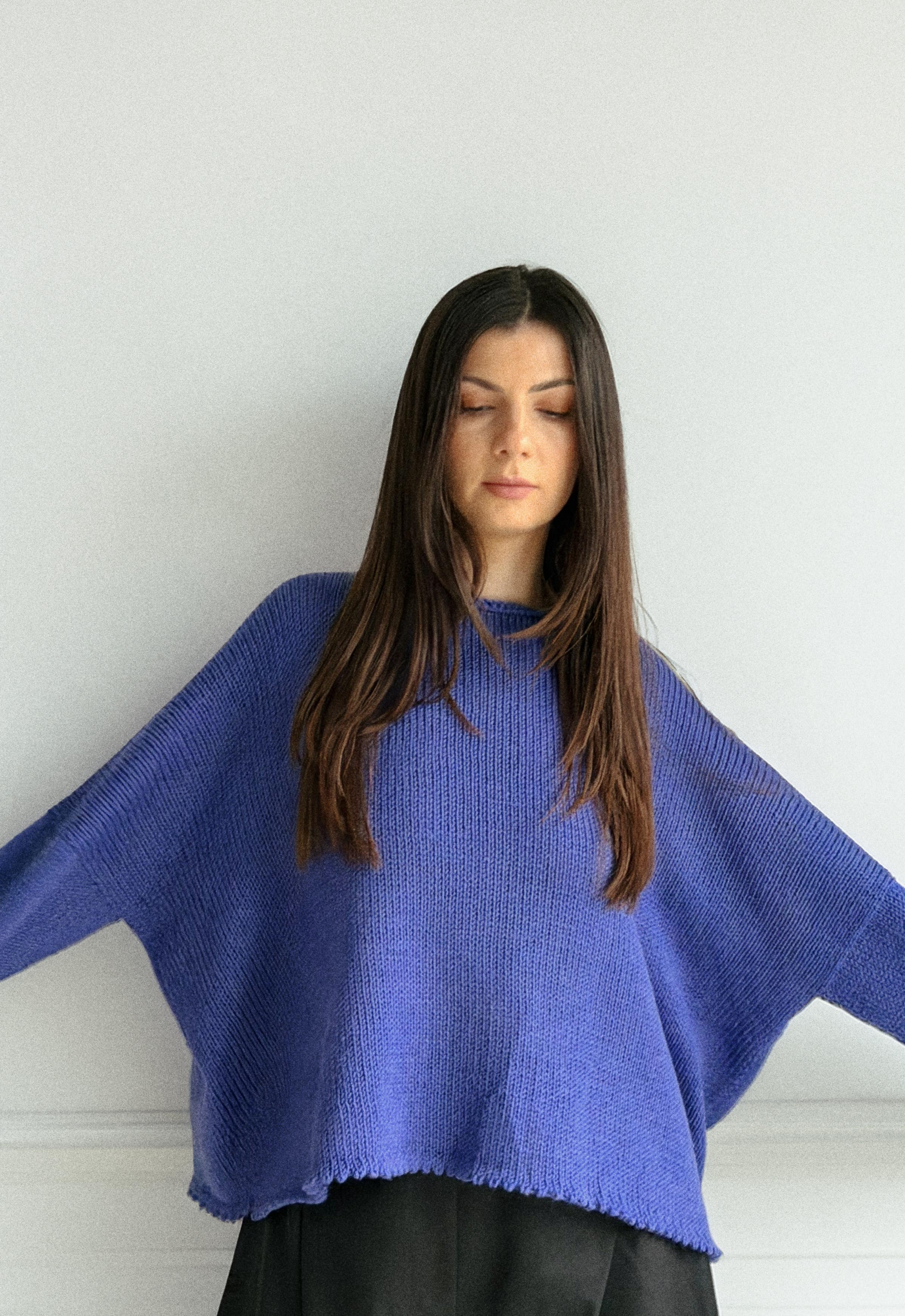 SKY LOOM HAND KNITTED WOOL TOP