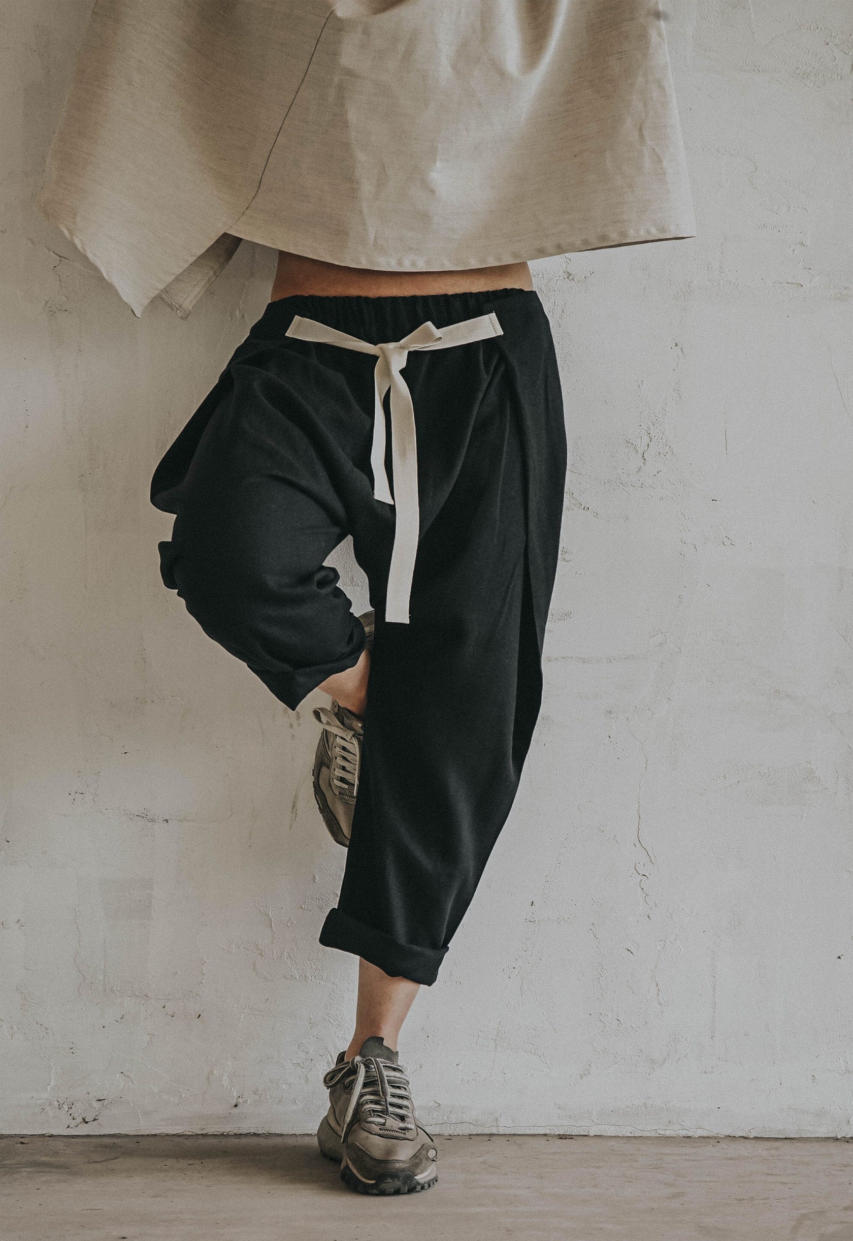 STONE VERSE LINEN TROUSERS
