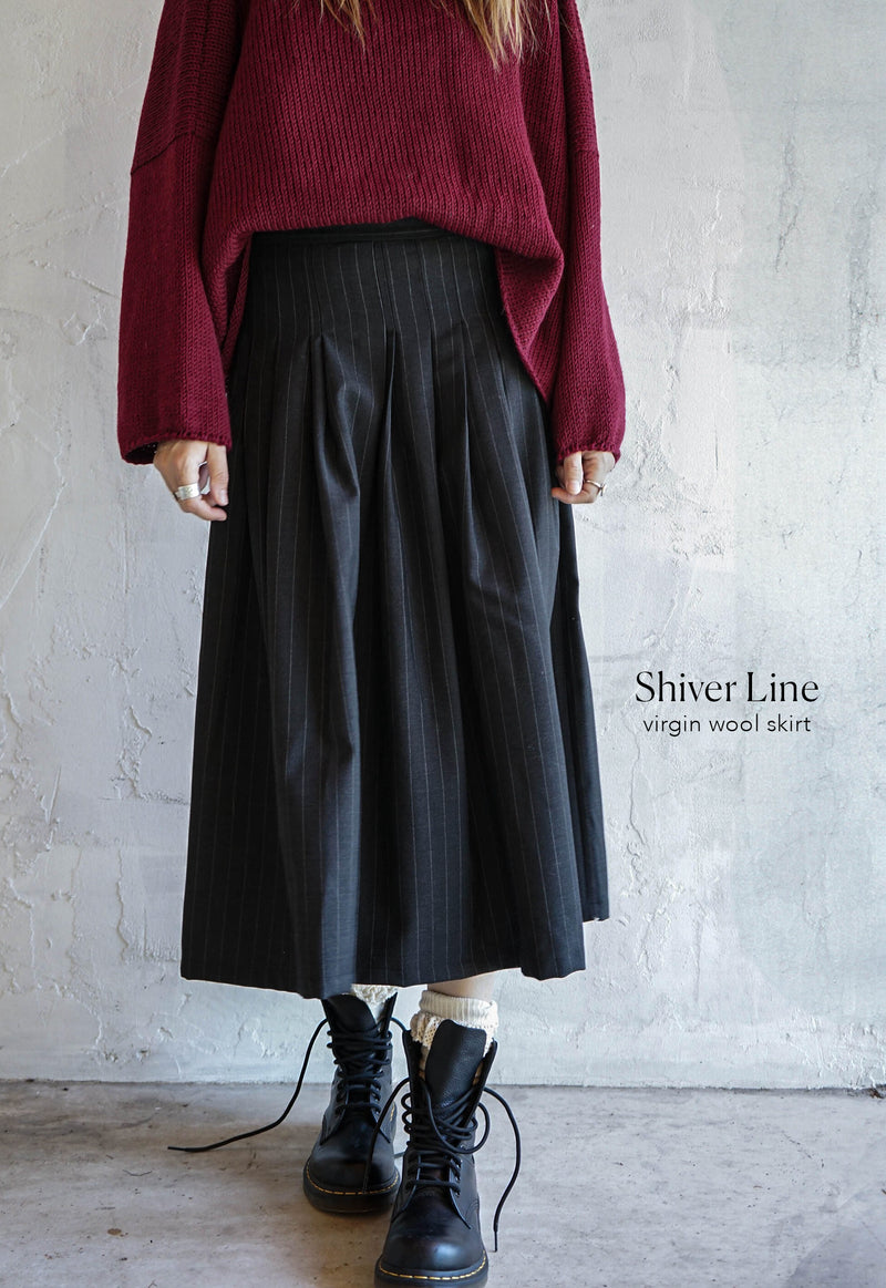 Shiver Line Skirt