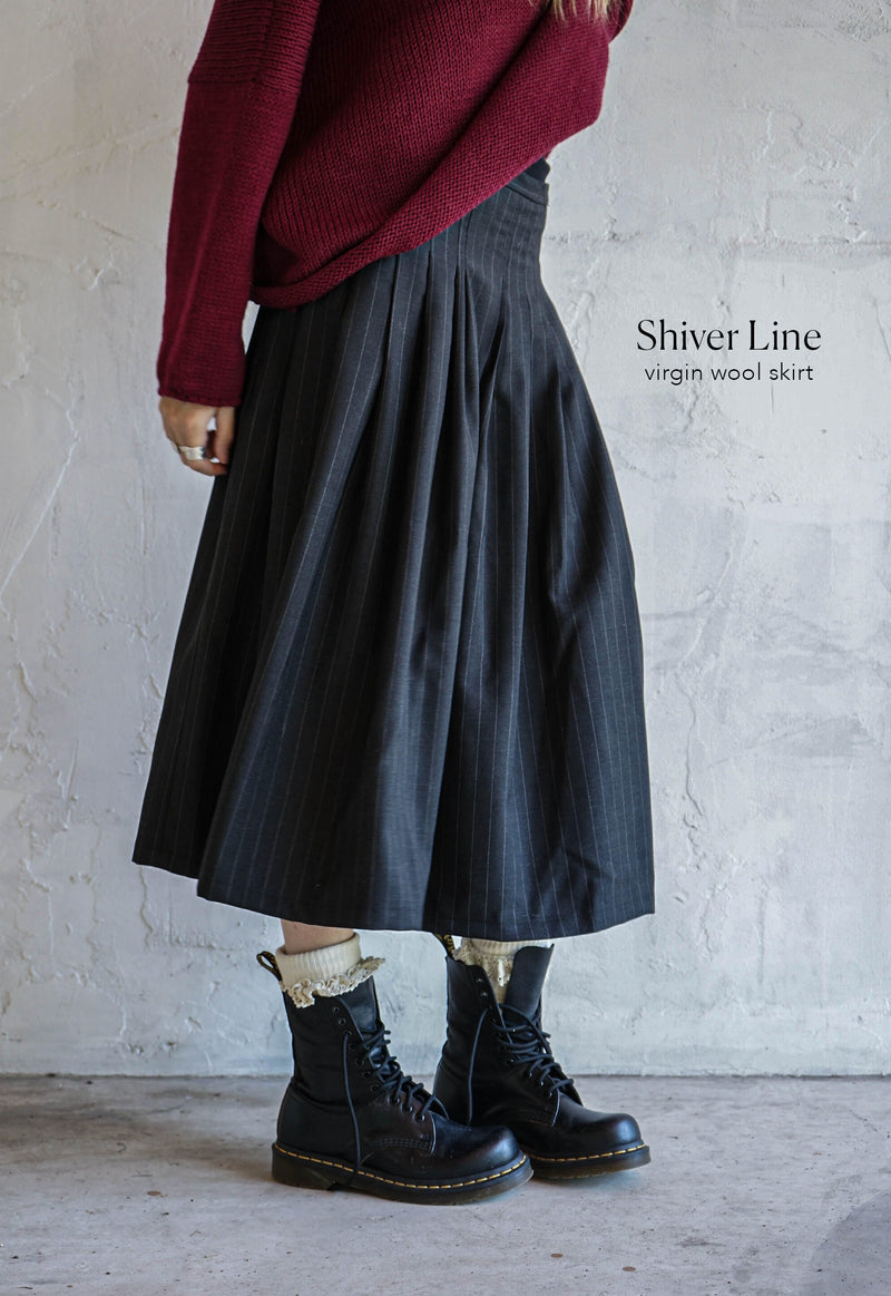 Shiver Line Skirt