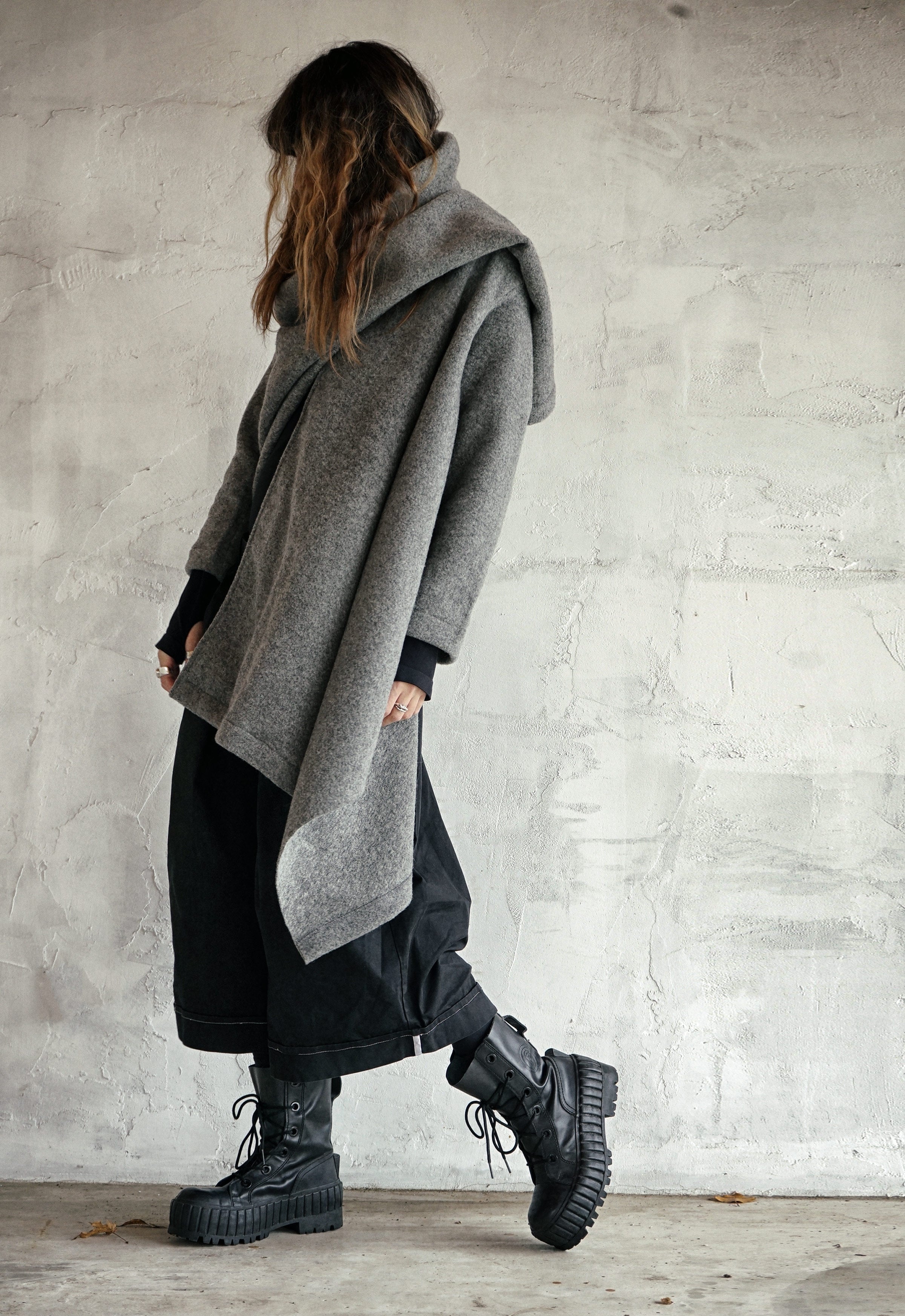 SHŌUN — 100% Boiled Wool Sculptural Wrap