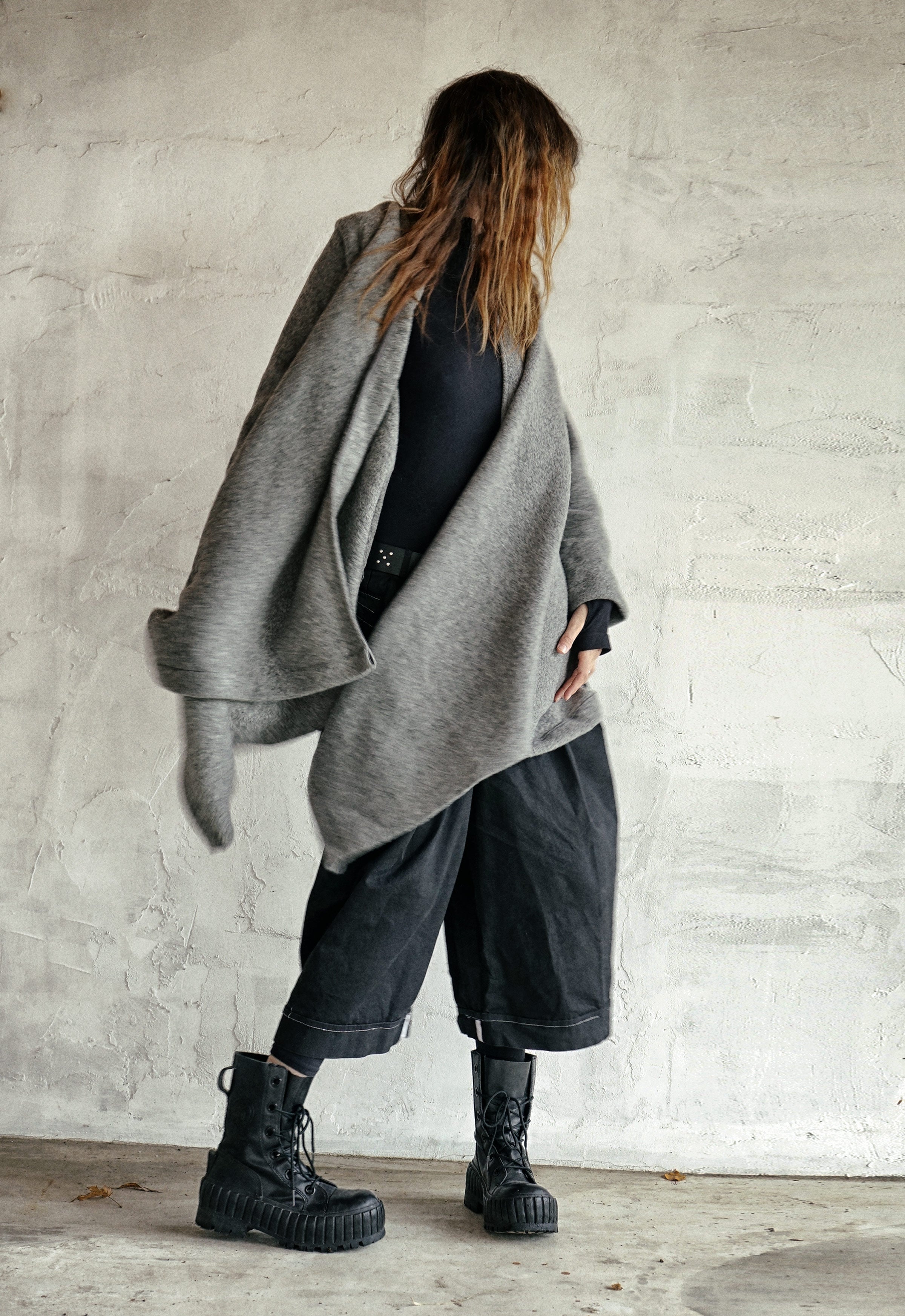 SHŌUN — 100% Boiled Wool Sculptural Wrap