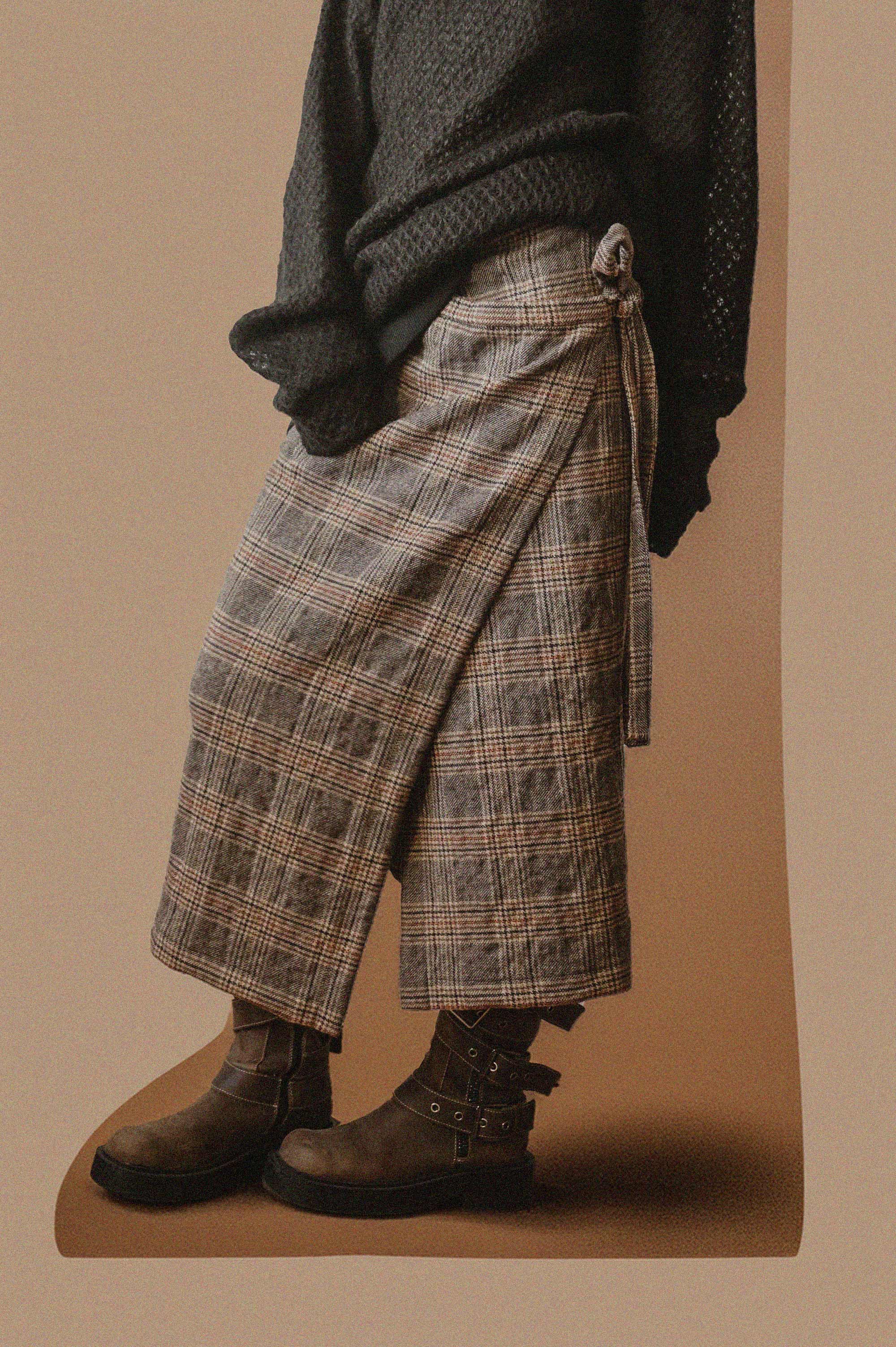 ROOMS ASYMMETRICAL SKIRT