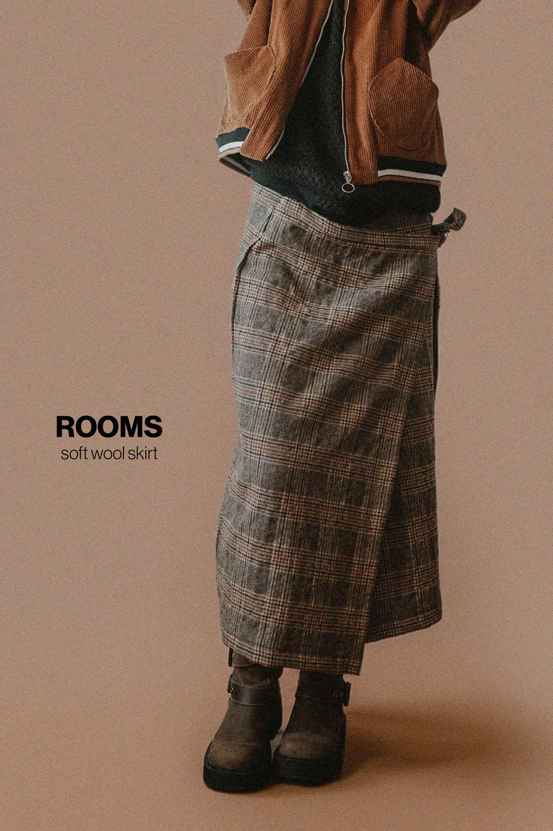 ROOMS ASYMMETRICAL SKIRT