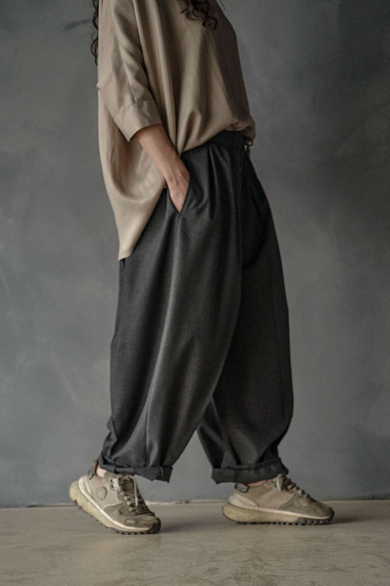 A cup of Coffee pleated trousers