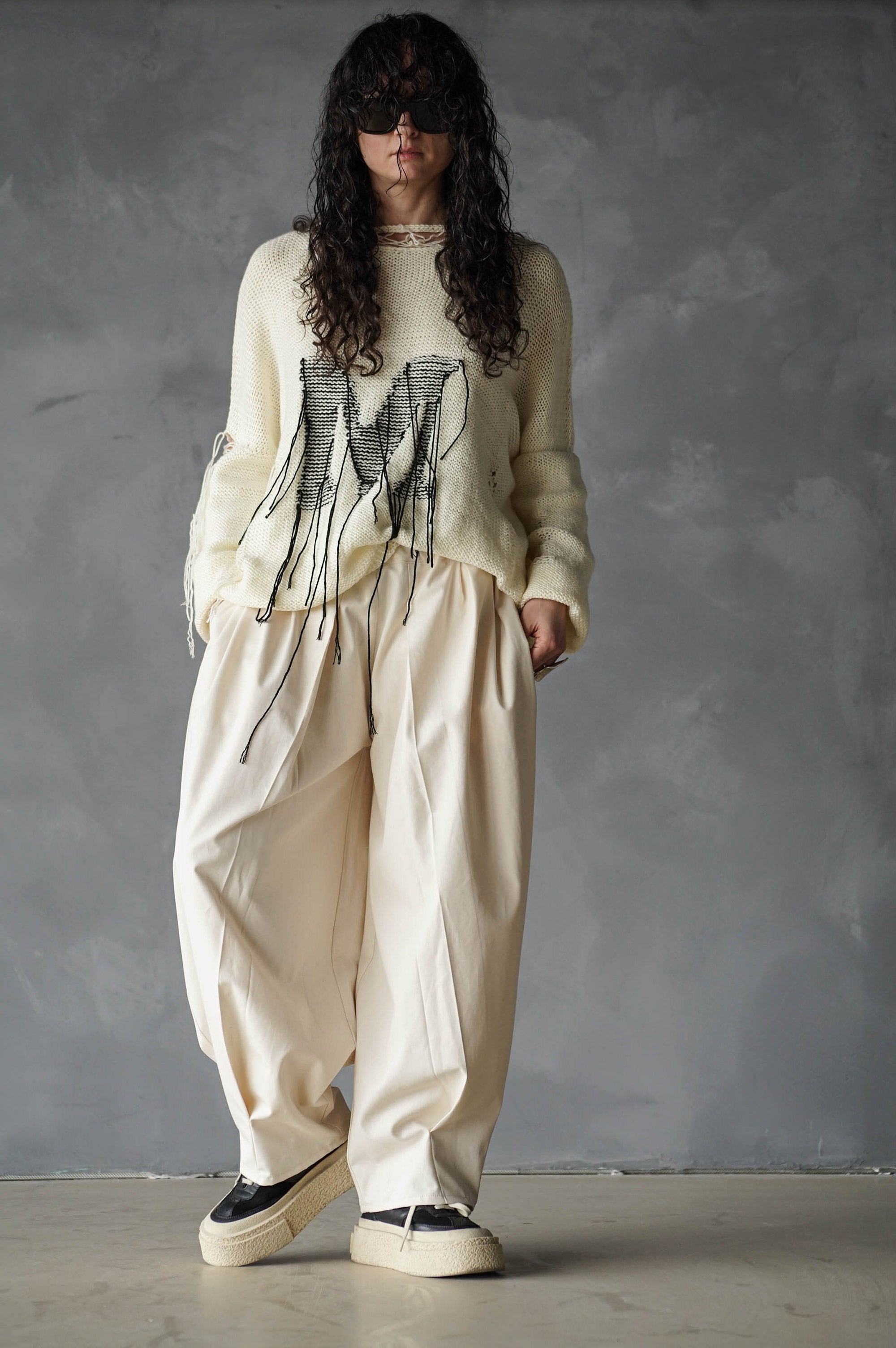 A TRIP PLEATED TROUSERS