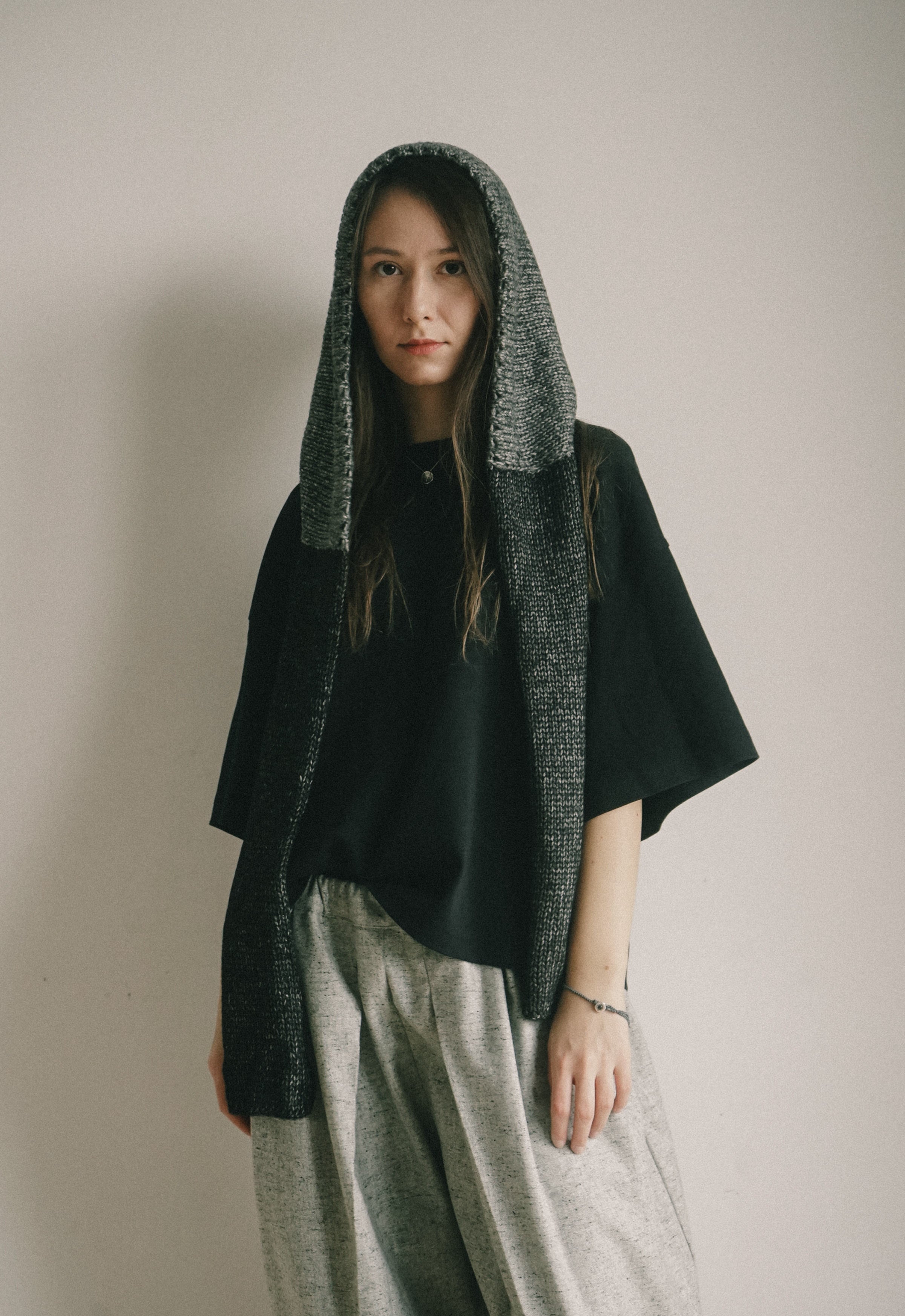 HIKARI NOIR WOOL BEANIE SCARF