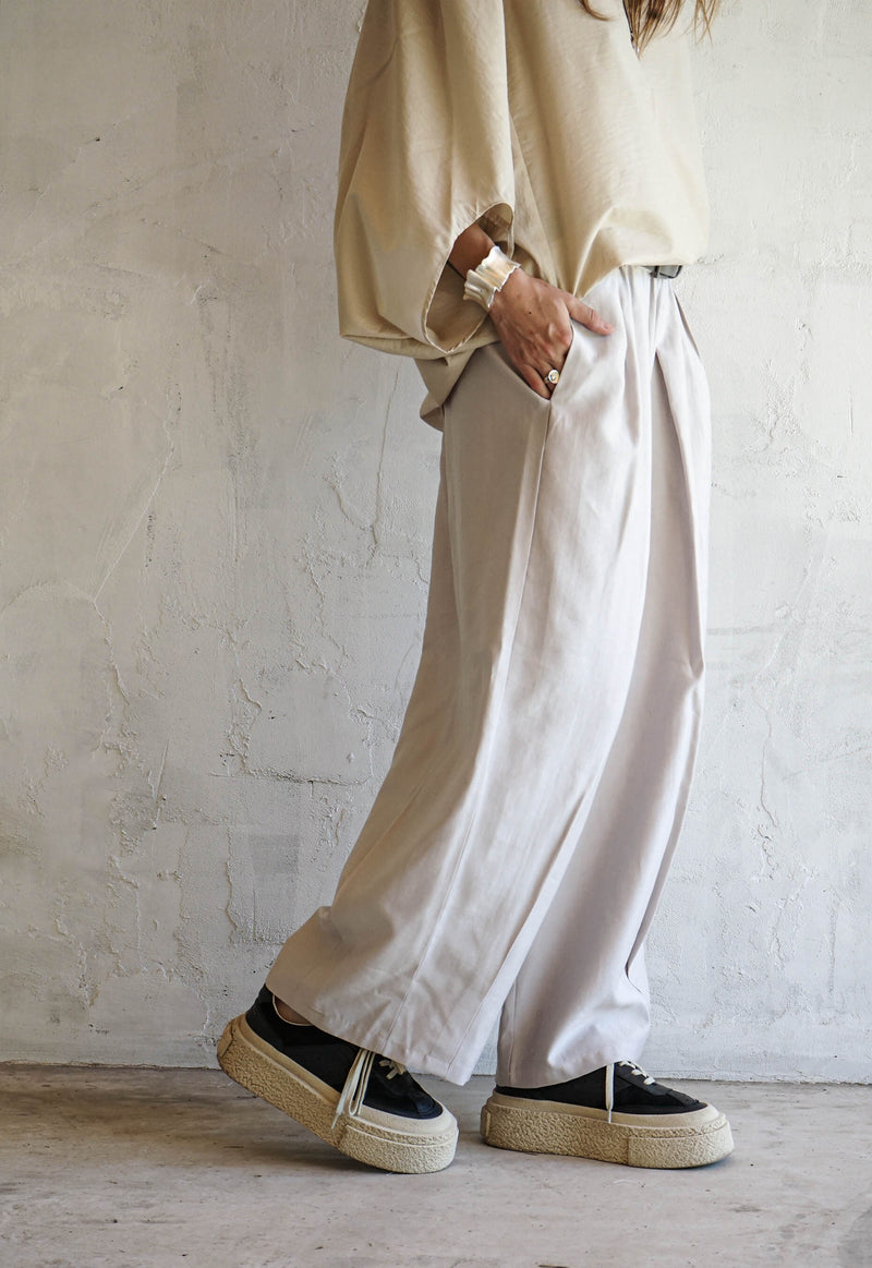 Eden Pleated trousers