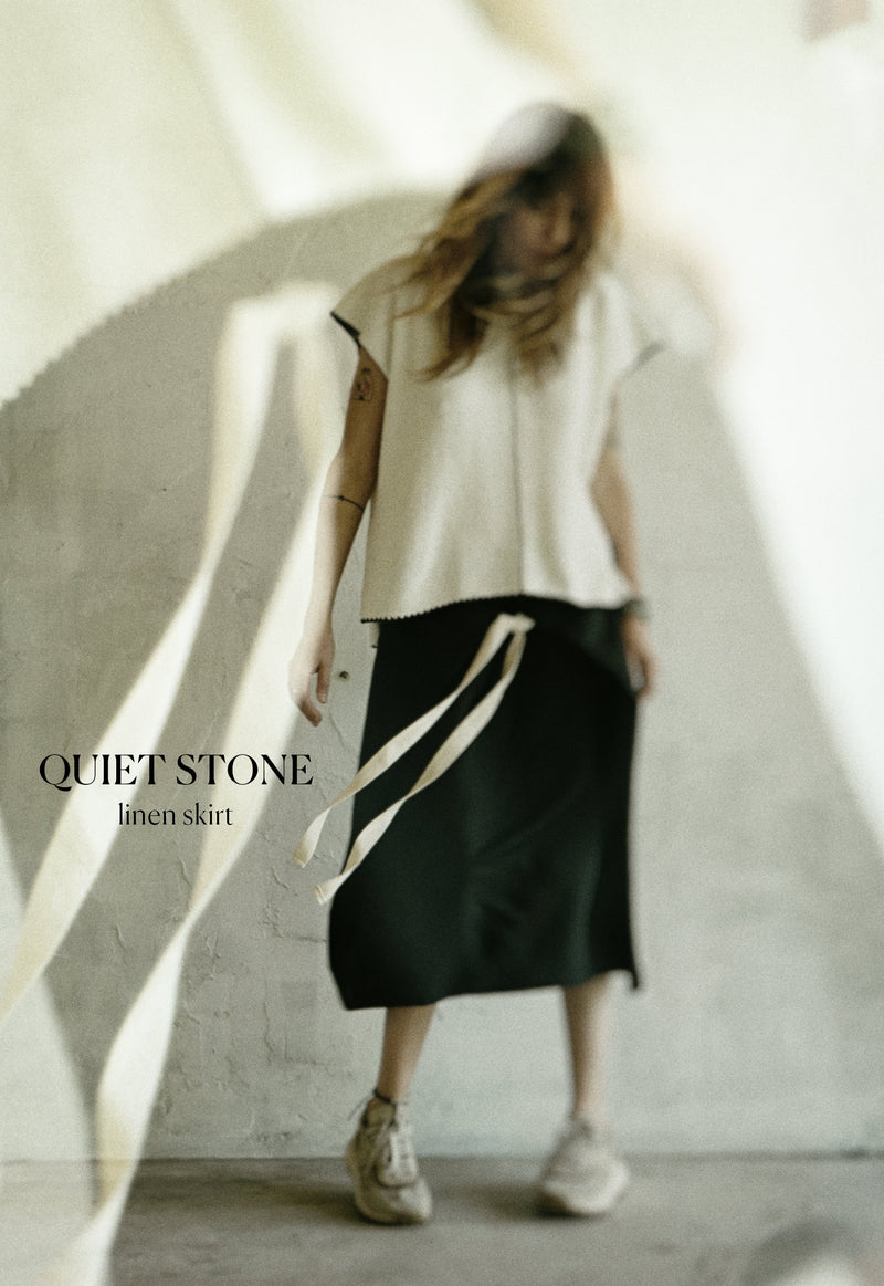 QUIET STONE LINEN SKIRT