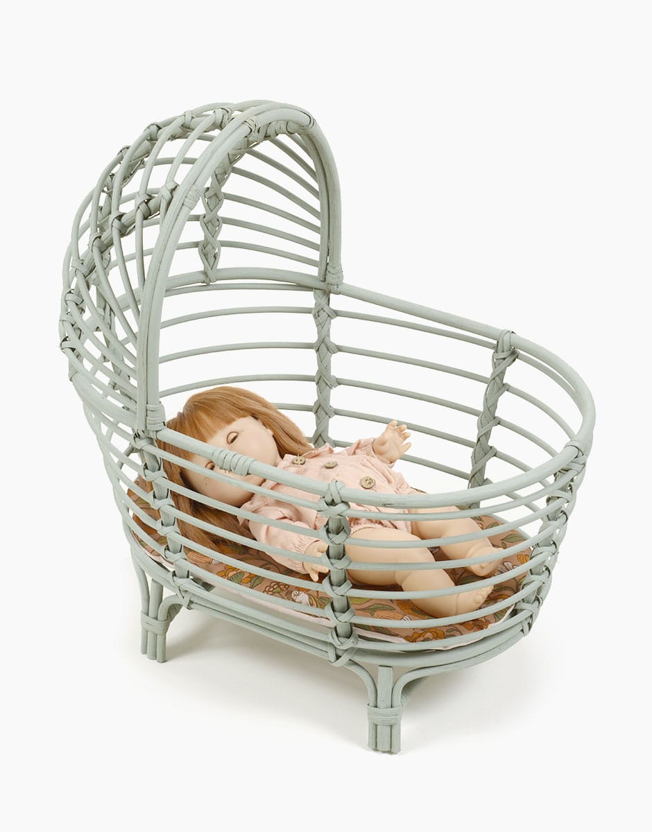 Jakarta Dolls Bed