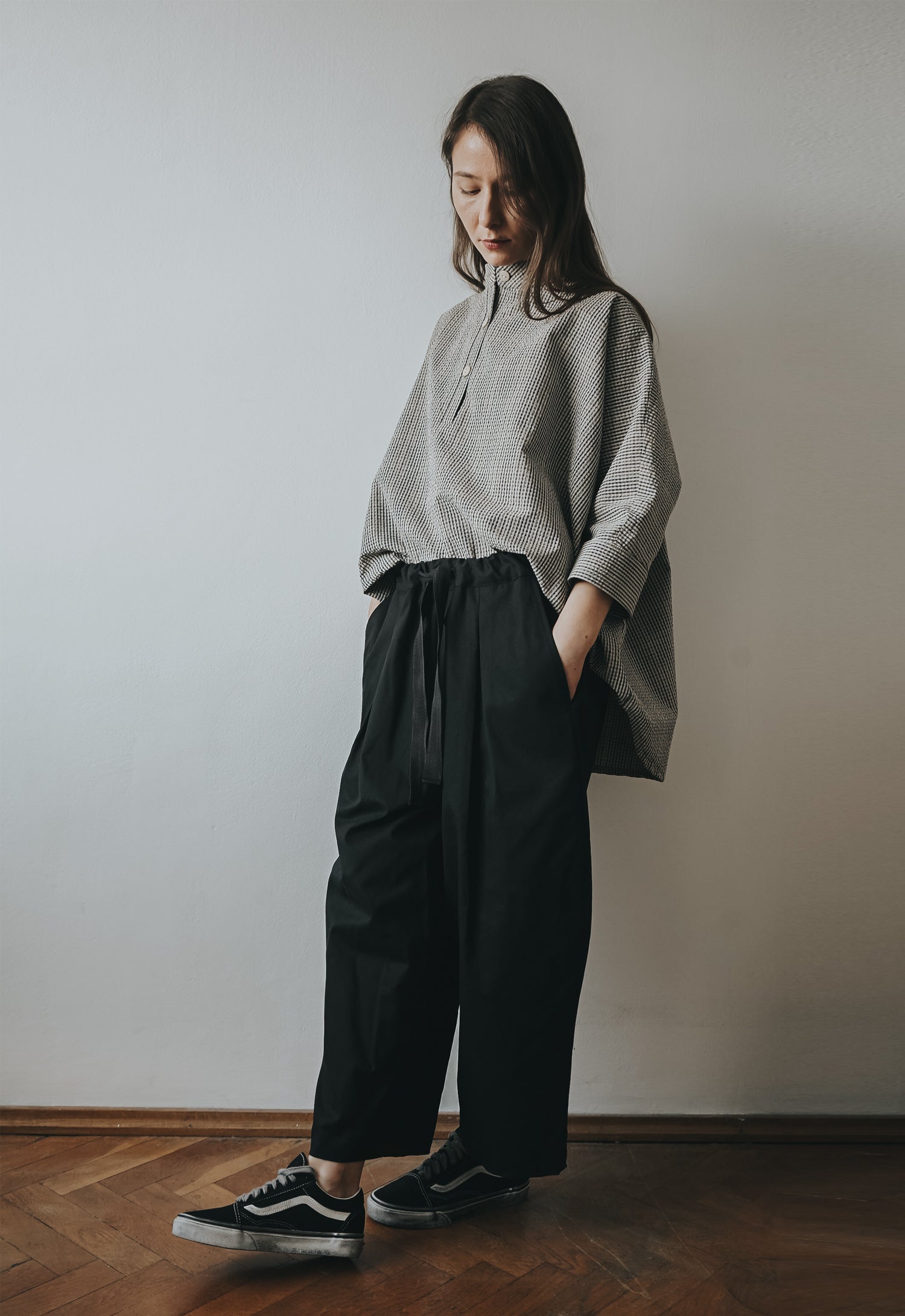 SHOPLIFTERS PLEATED TROUSERS