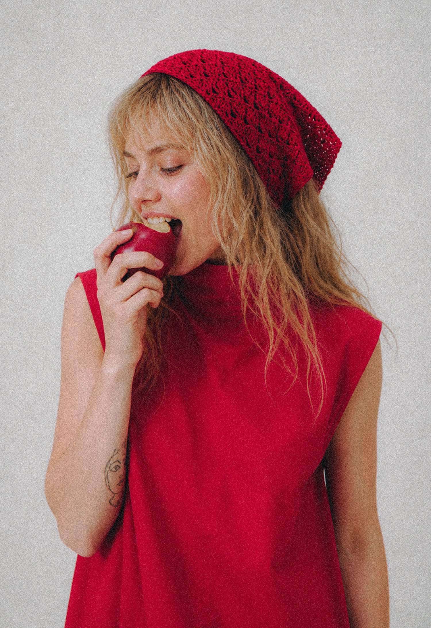 Le Petit Chaperon Hand Crochet Headscarf